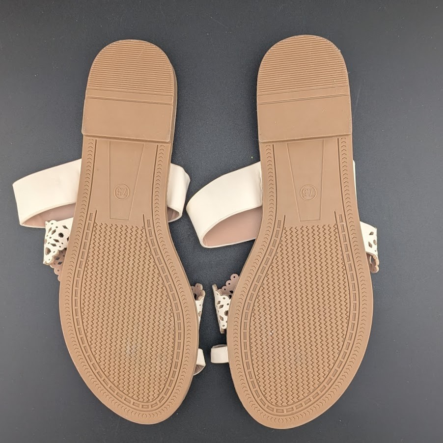Kensie Madison Size 7.5 Ivory Cutout Toe Loop Slide Flat Sandals