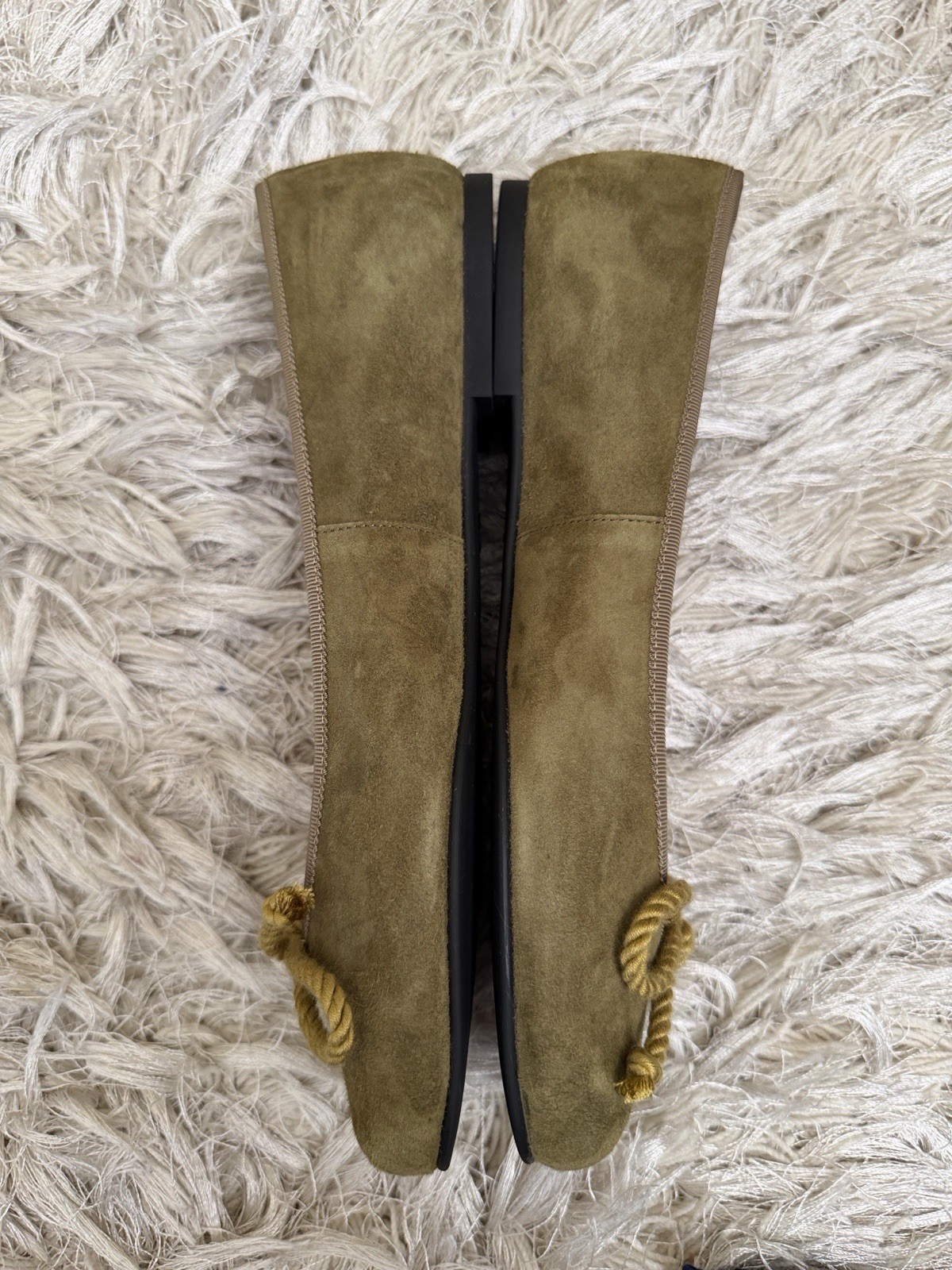 NWOB Pretty Ballerinas Rosario Suede Bow-Detail Flats Olive Green Sz 39 US 7.5