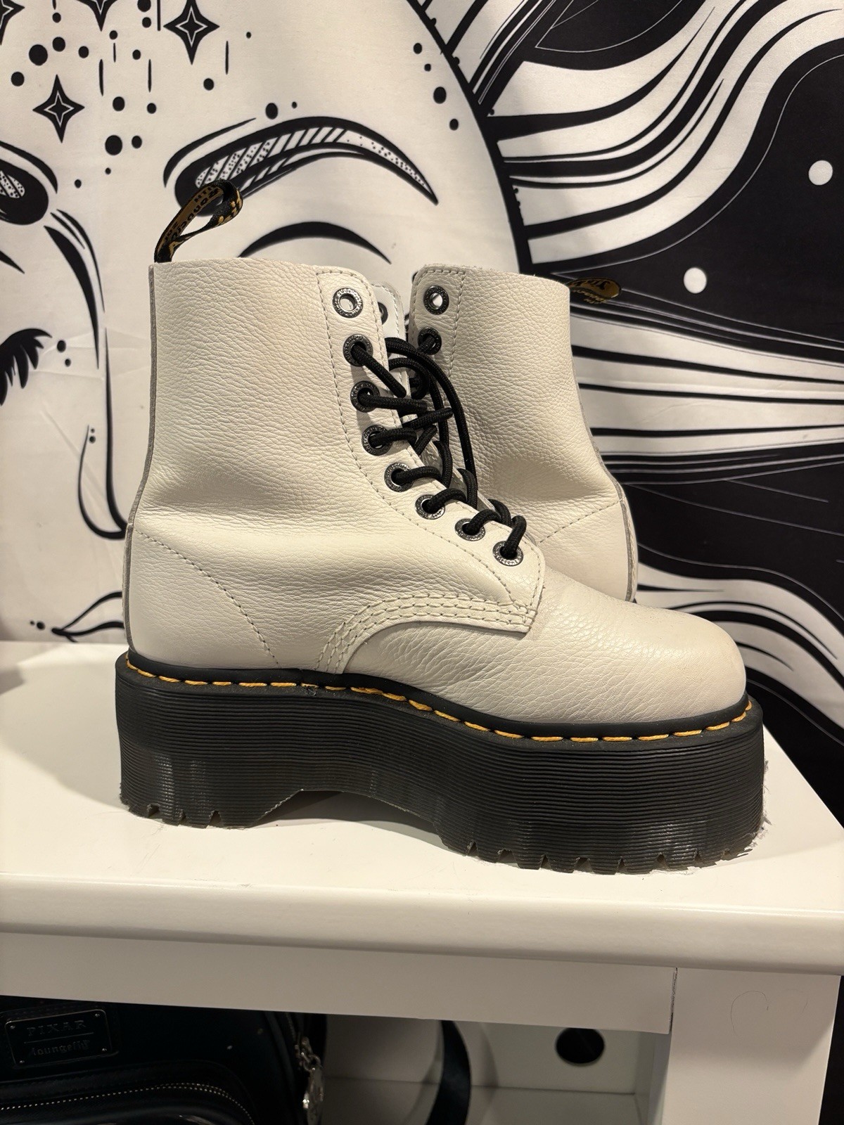 Dr. Martens 1460 Pascal Max White Leather Platform Lace-Up Ankle Boots US 7