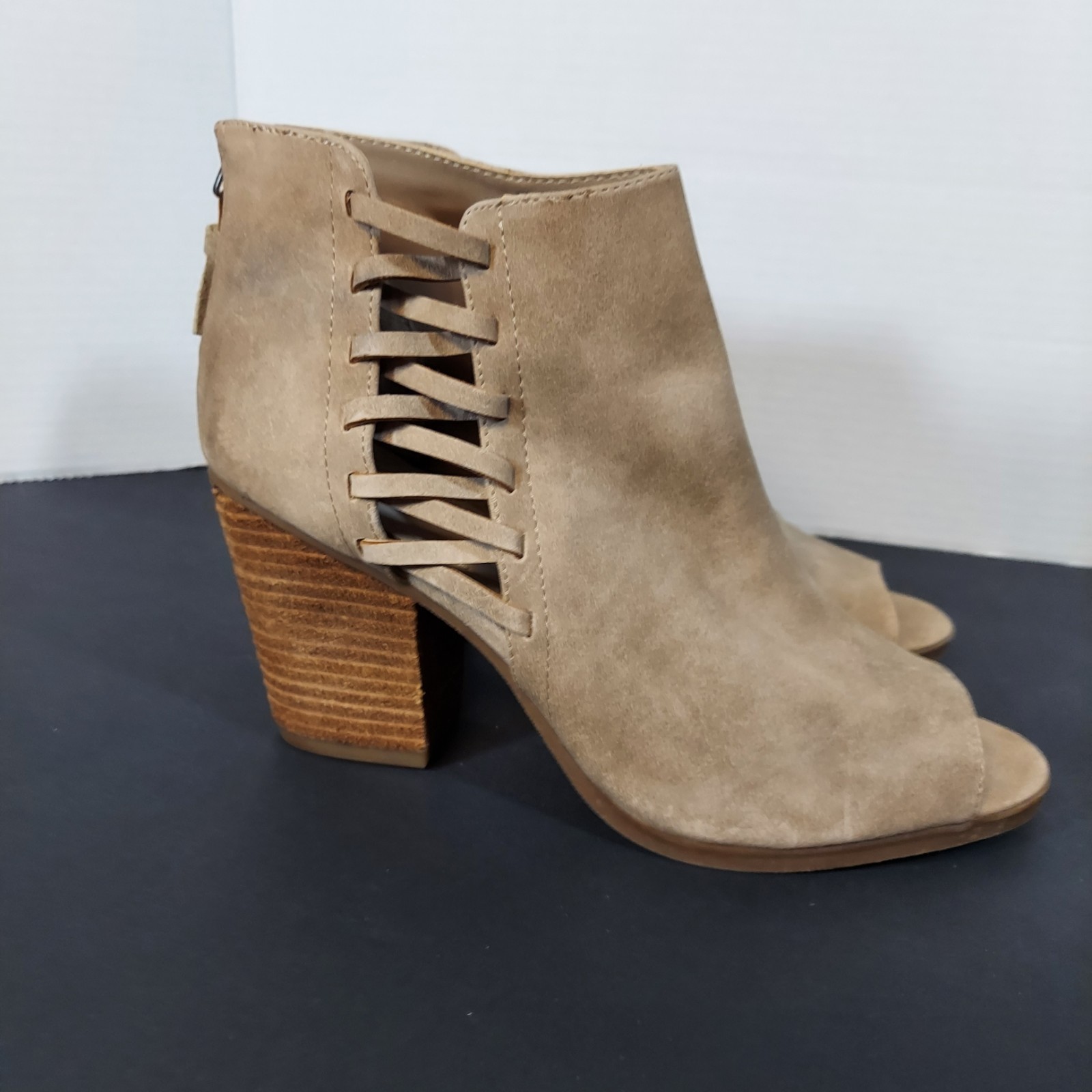 Sugar Violla Women’s Shoes Size 10 Boots Peekaboo Toe 3.25 Heel Tan Faux Suede