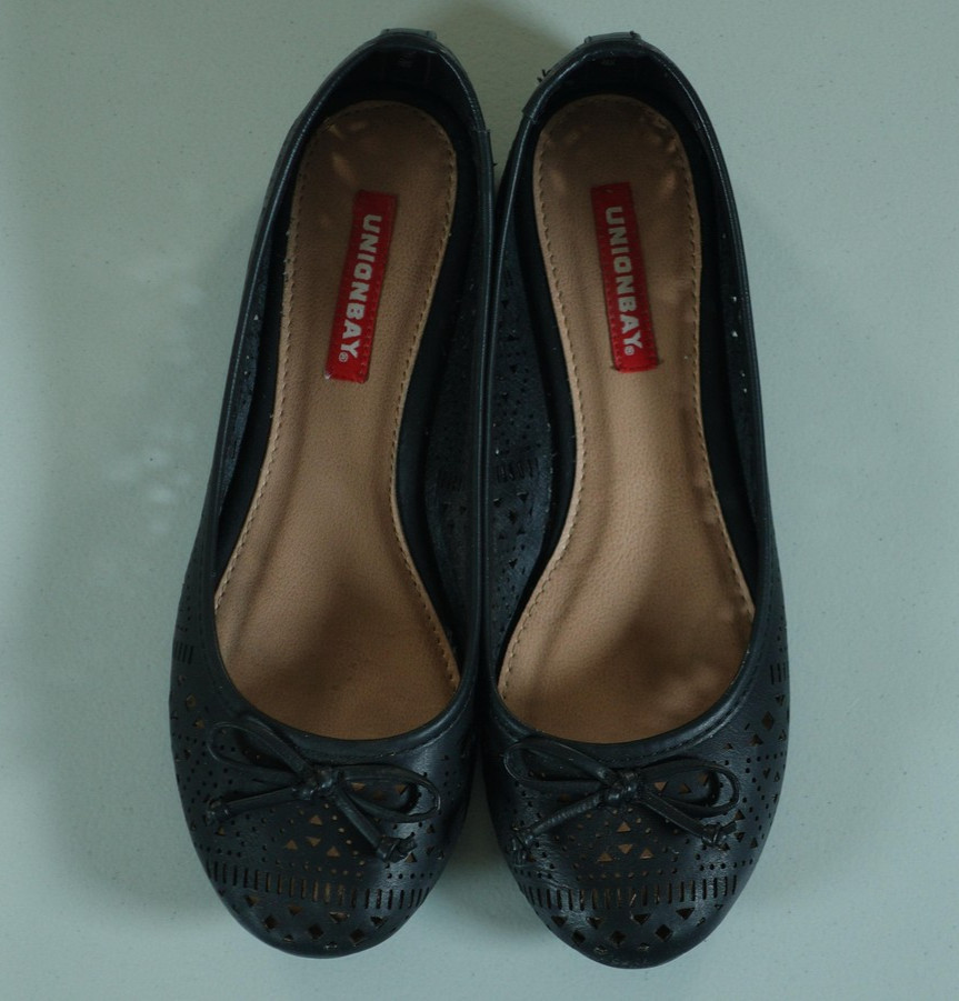 UNIONBAY Shoes Womens Size 8 Black Cutout Ballet Flats Bow Round Toe Slip On