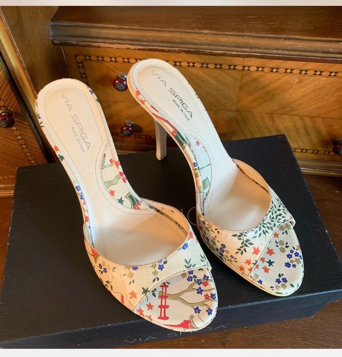 Brand New with Box Via Spiga Beige Spring Pattern Heels Size 8M