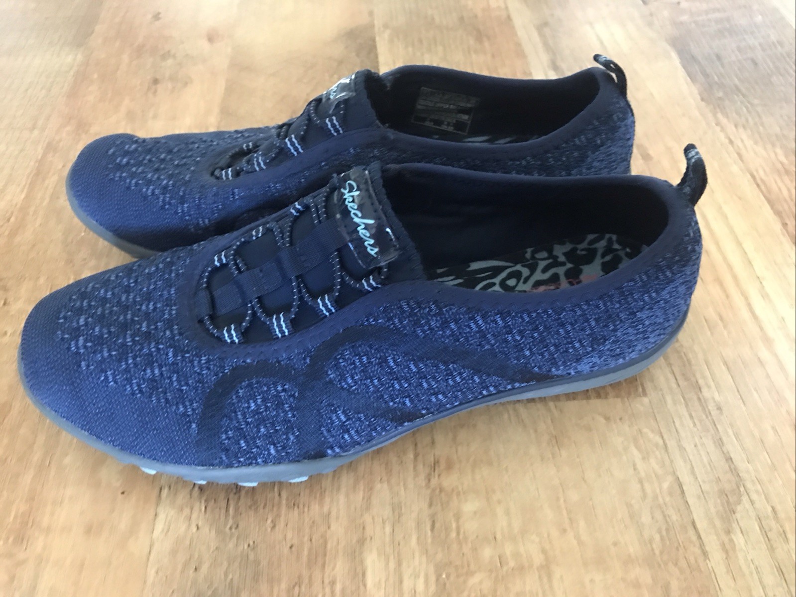 Skechers Relaxed Fit Breathe Easy Infi-Knity Women’s SlipOn Shoes, Navy Size 7.5
