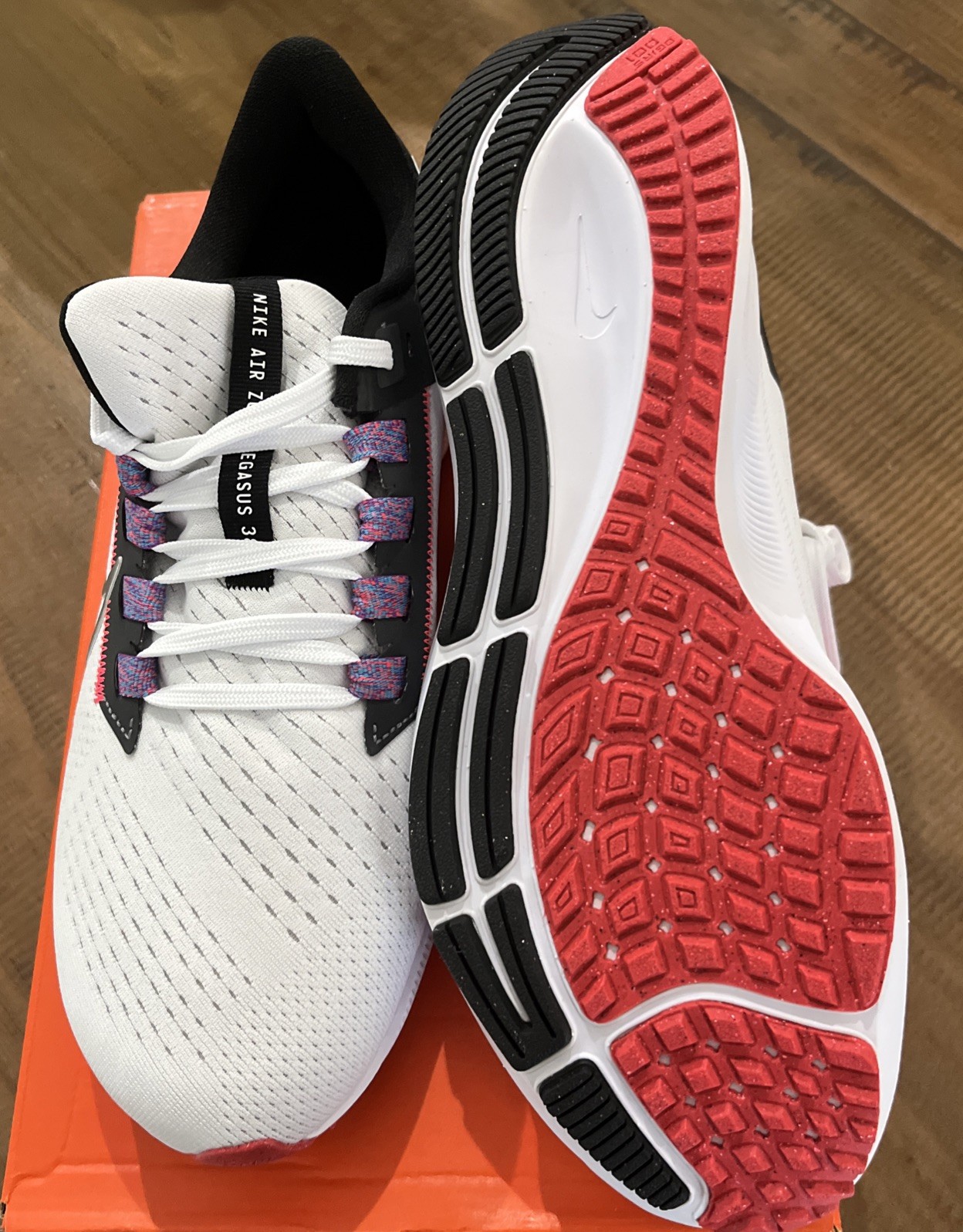 Size 9.5- Nike Air Zoom Pegasus 38 White/ Metallic Silver/black Cw7358 101