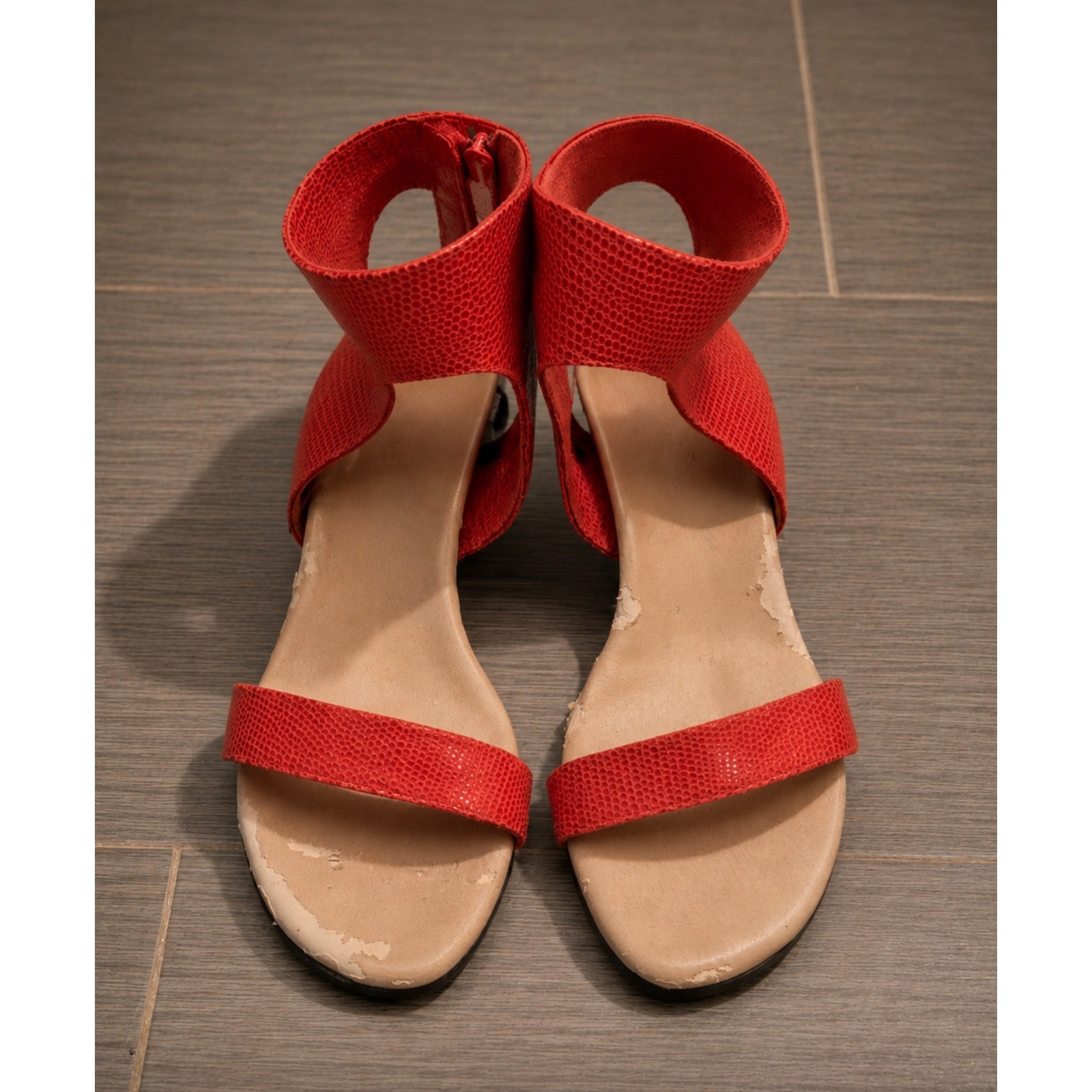 Onex Red Textured Ankle Strap Heeled Sandals Made in USA Size 35 Vintage Style