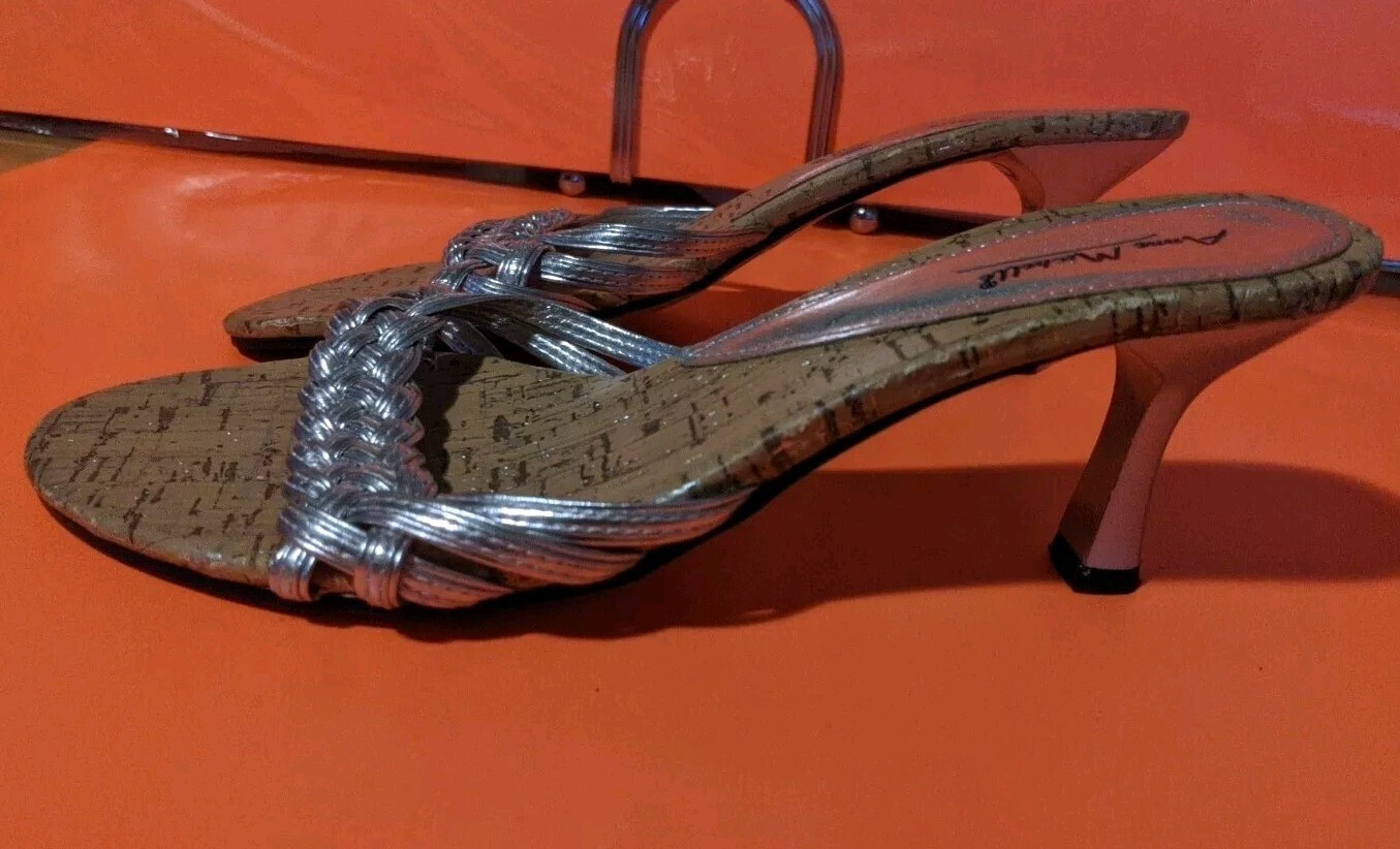 Women’s «Anne Michelle» Silver Slip On Heels in Size 8