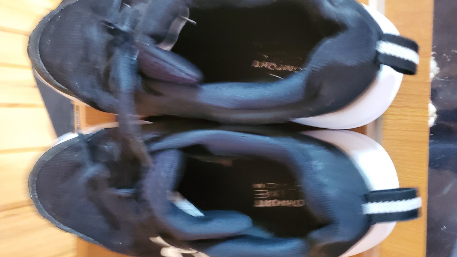 Under Armour Men’s Shoes UA W Charged Assert 7.5 Black / White New #3021972-001