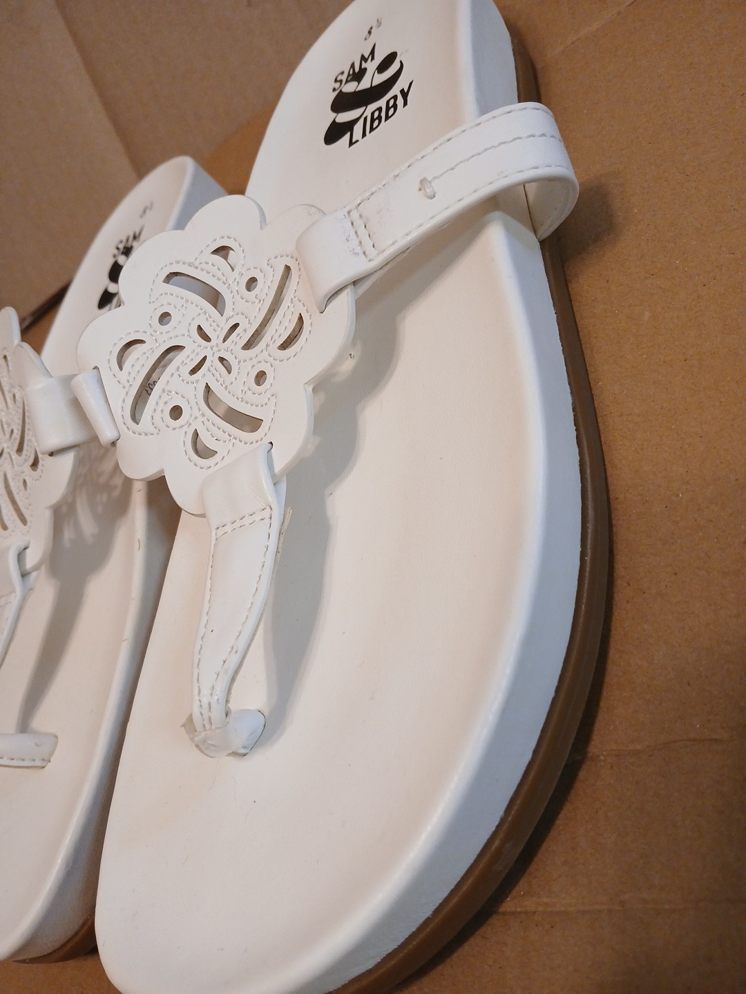 Sam & Libby Alexandria Sandals Womens Size8.5 White Medallion Summer