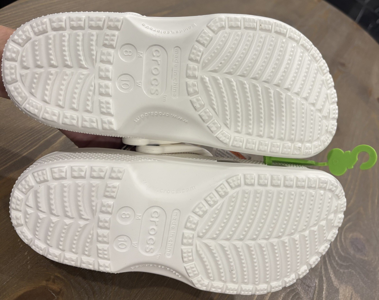 New Crocs Unisex Adult Lightweight Classic Clogs White Size 8 Men/10 Women