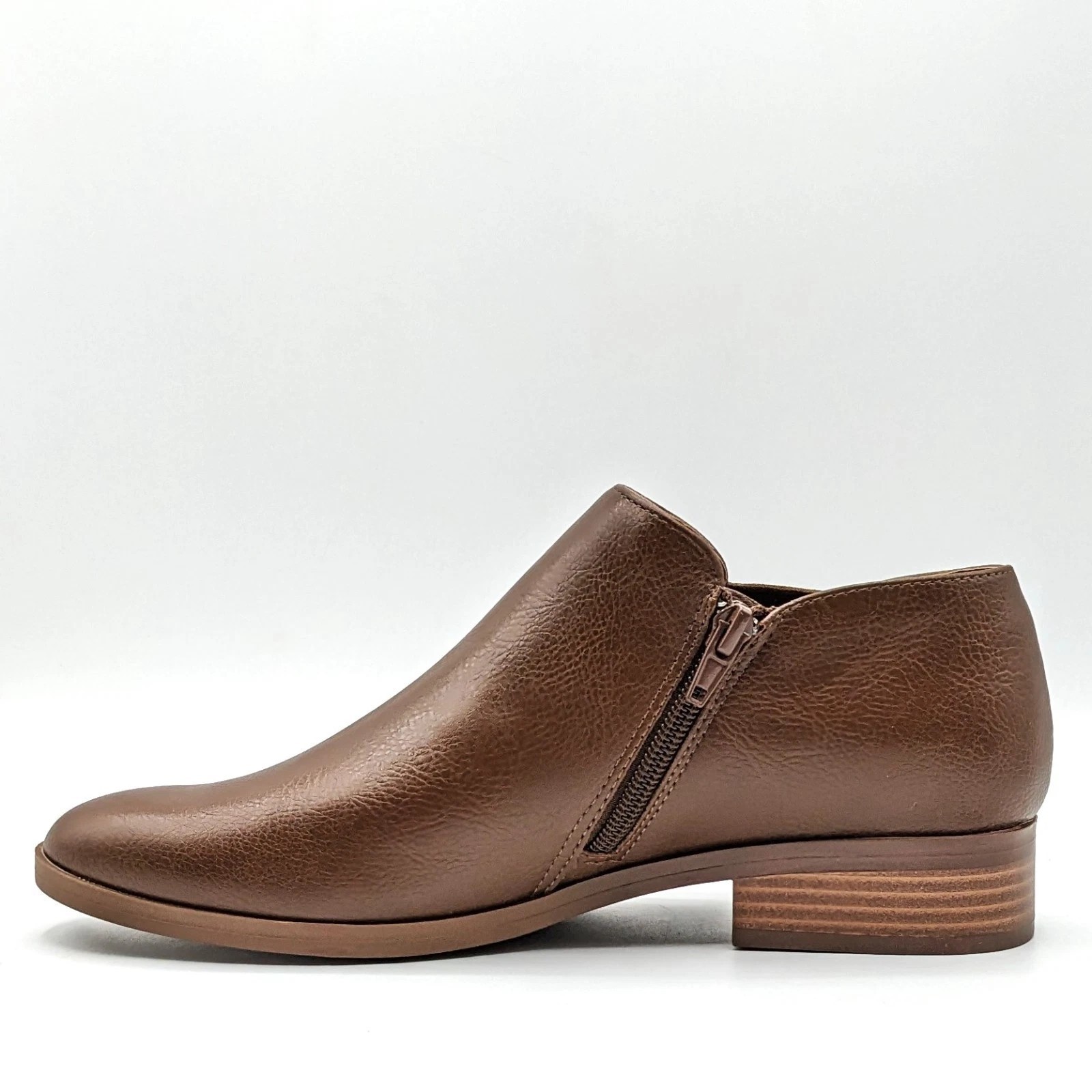 Kensie “Sammy” Faux Pebbled Leather w/ Block Heel & Side Zip Closure (Brown) NEW