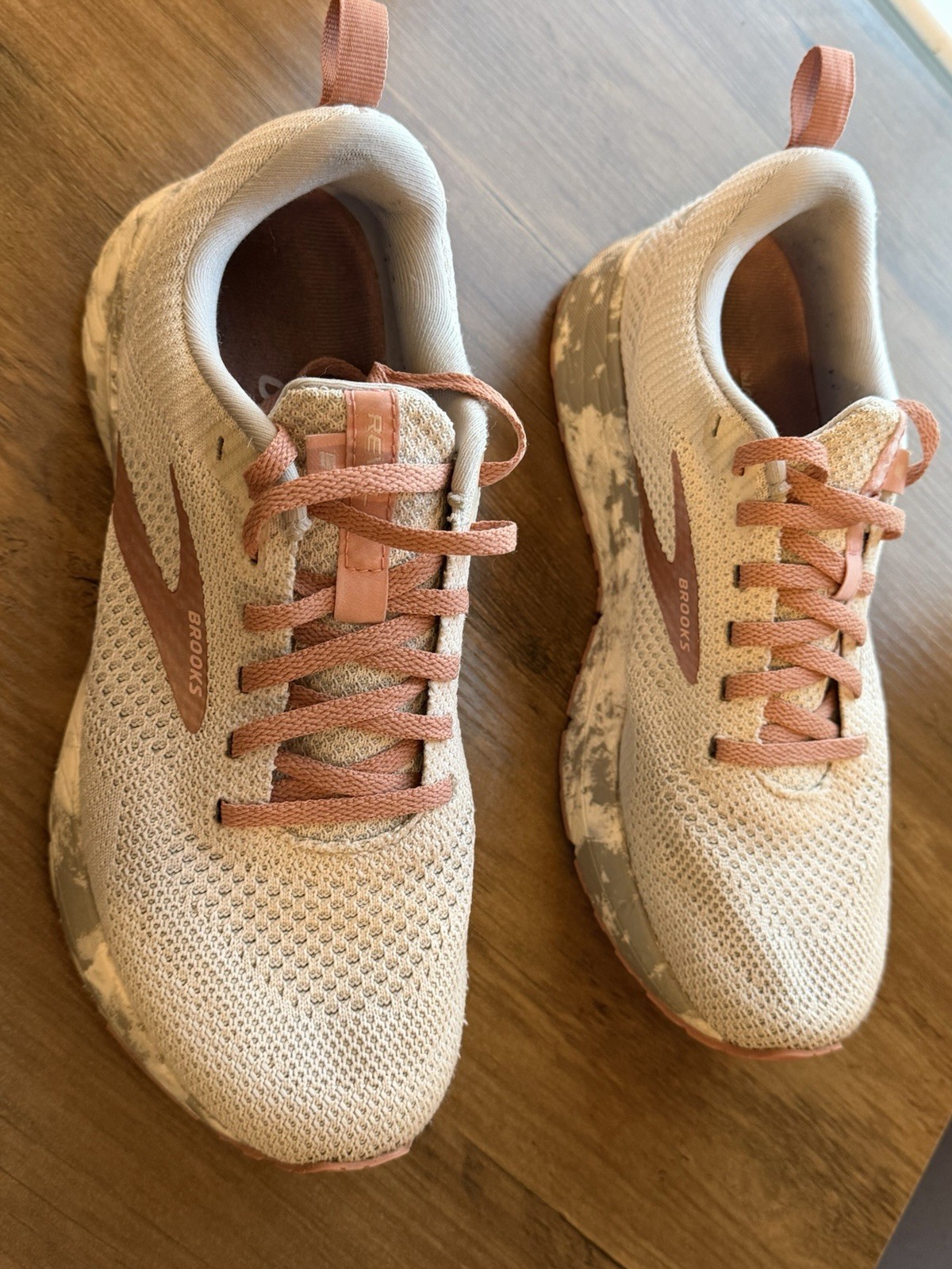 Brooks Revel 5 Women’s Running Shoes Size 8.5 Gray Pink – Read Description