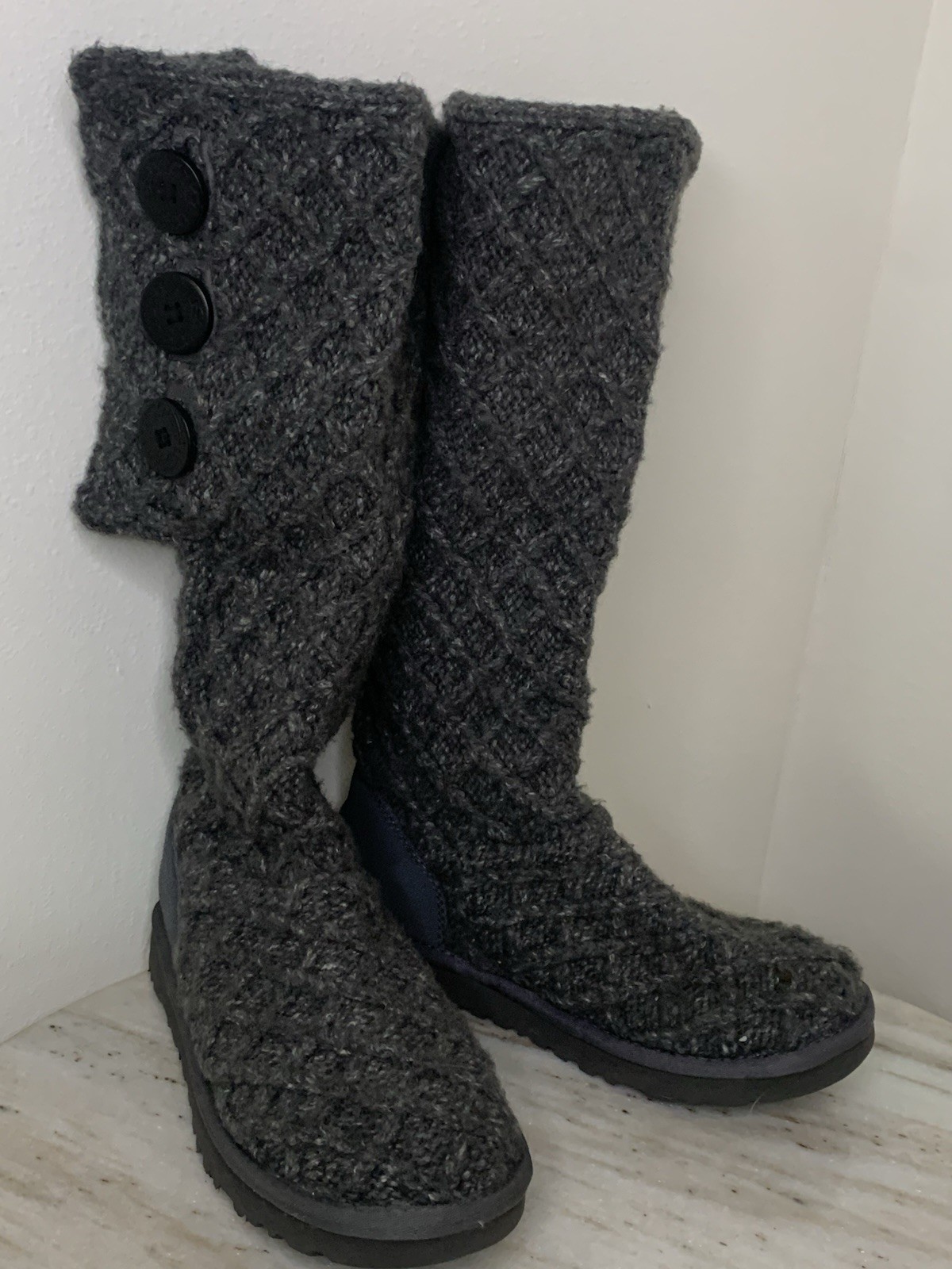 UGG 3066 Lattice Cardy Gray Sz 7 Sweater Knit Button Winter Sock Boots Womens