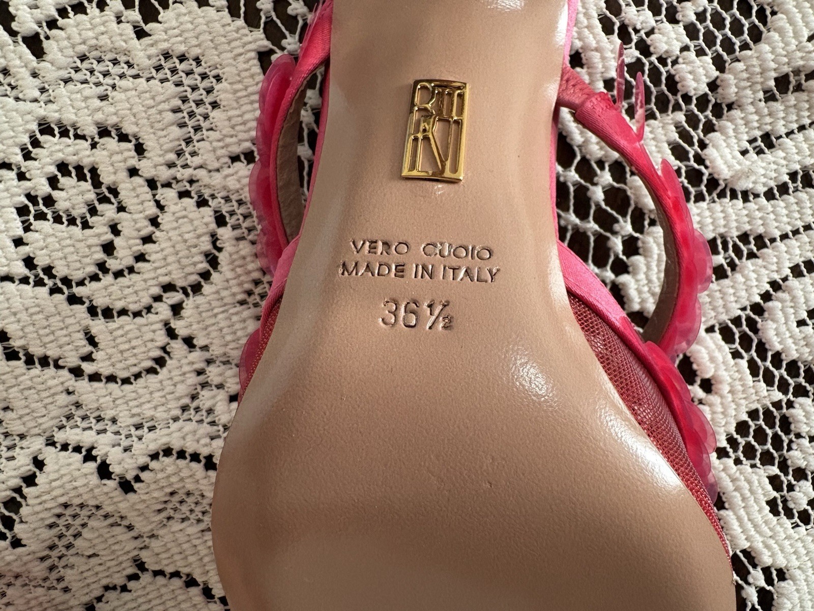NWB BRITT NETTA Margot Embellished Mule fuchsia | 36.5 6.5 It is for thin feet