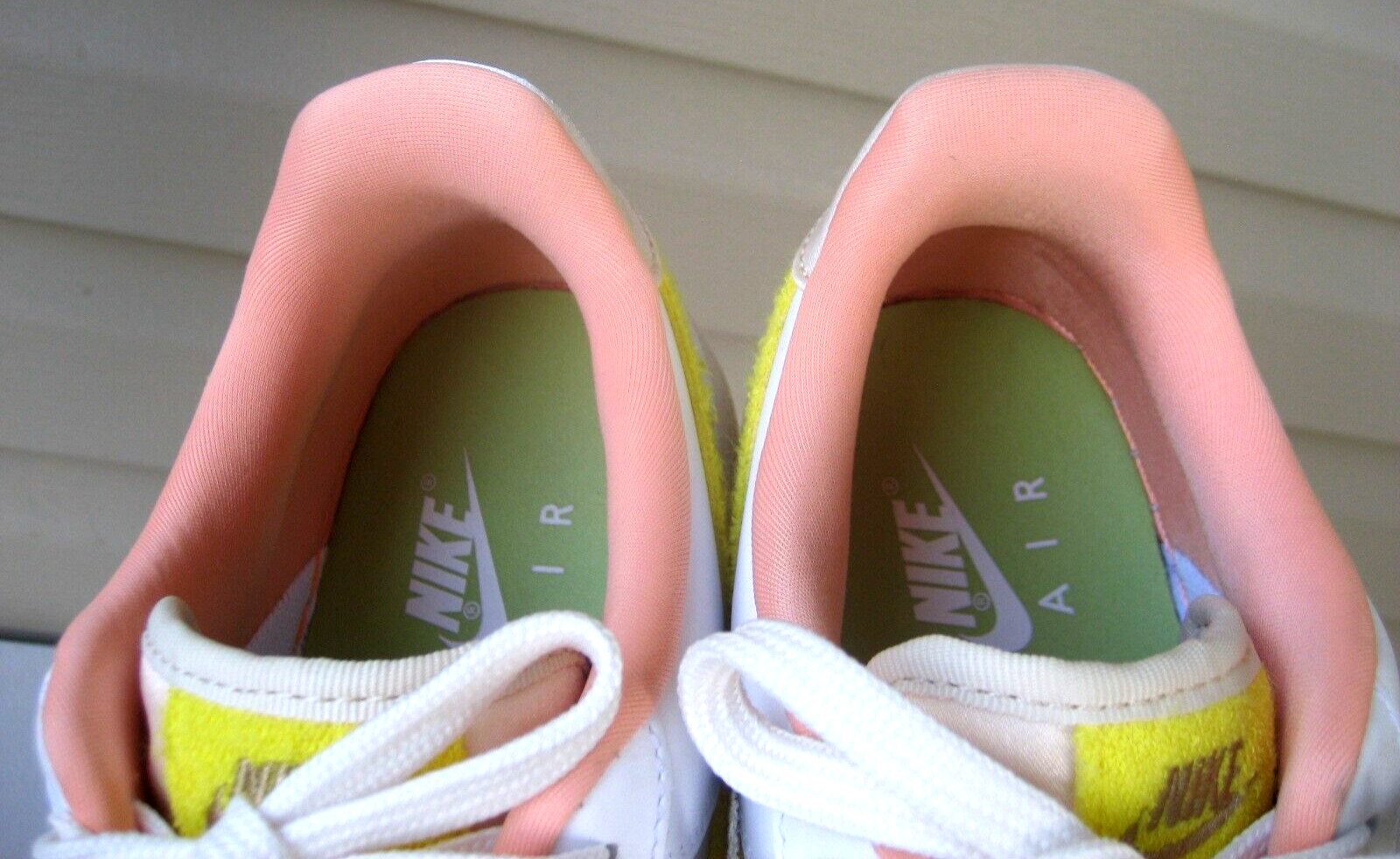 Nike Air Force Size 10 Mama White Sneaker DV2183 Women Size 10 Excellent $119