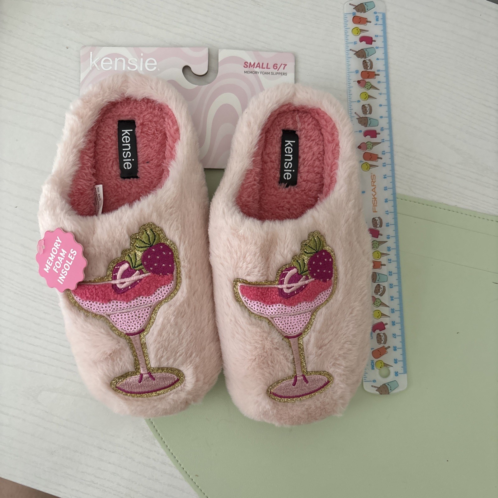 Kensie Faux Fur Pastel Pink Women’s Slippers Size (6/7)
