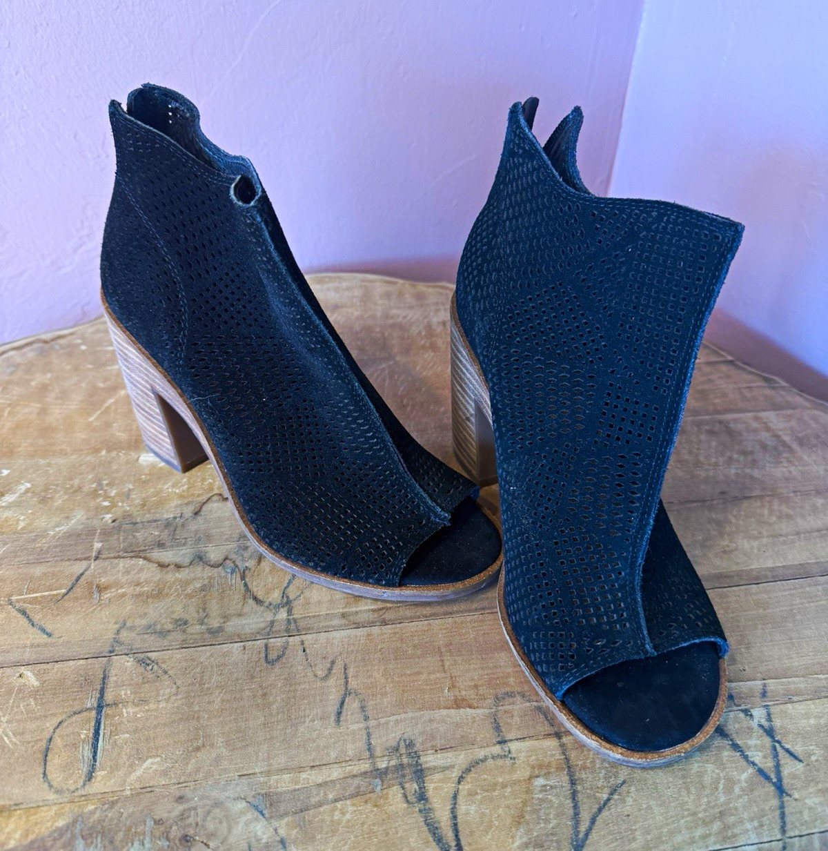 Kelsi Dagger Women’s Black Peep Toe Zip Bootie Synthetic Breathable US 7.5