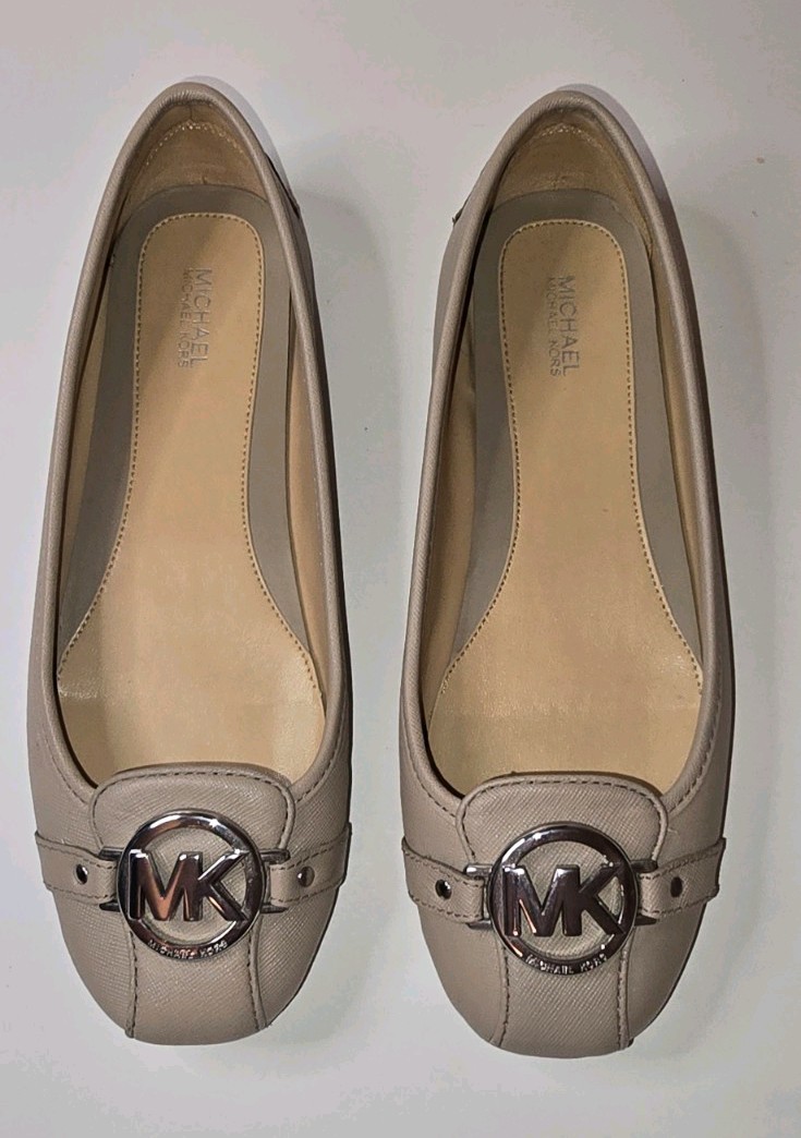 Michael Kors Women’s Leather Ballet Flats Beige MK Logo Slip On Shoes Size 8.5