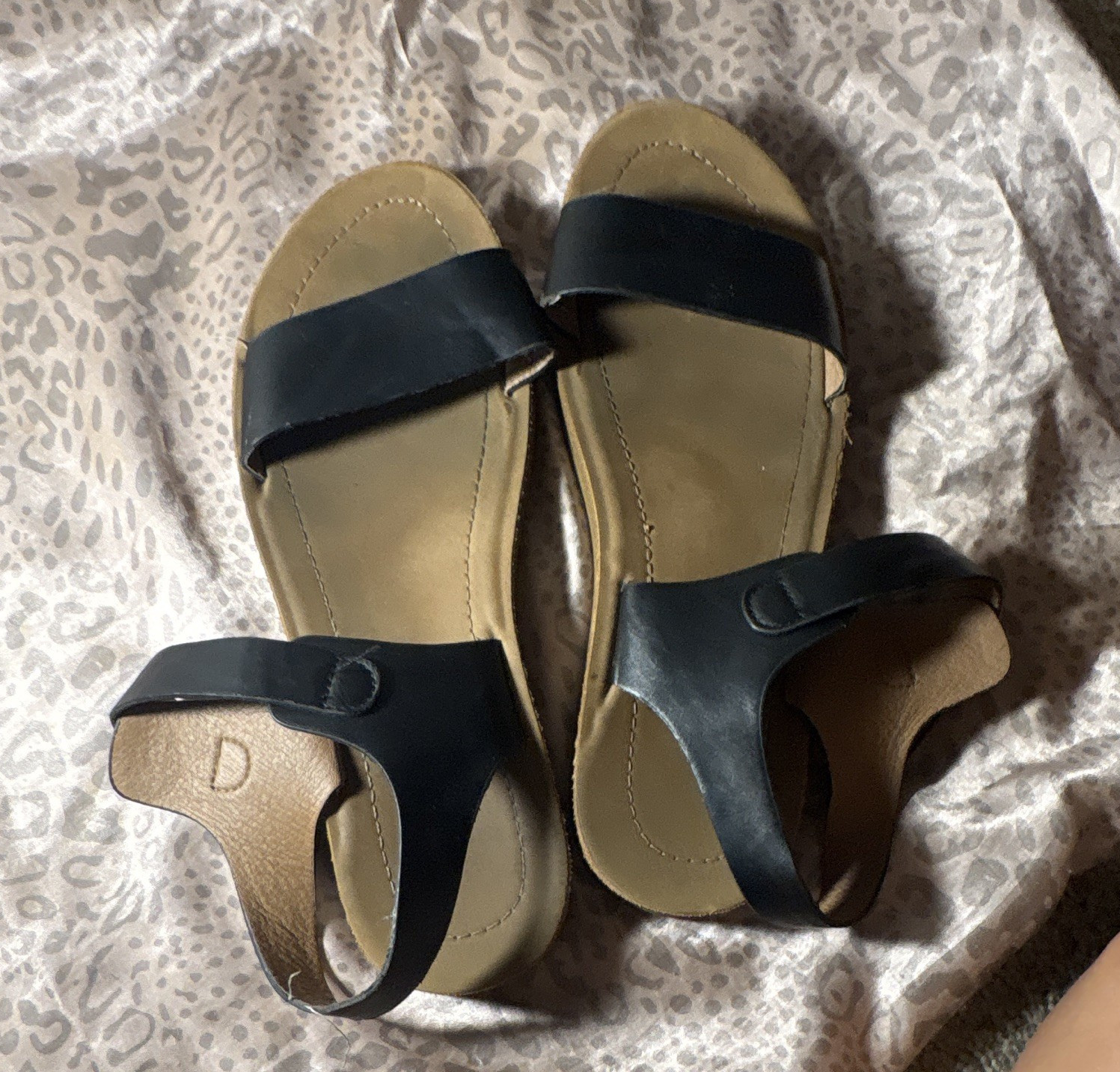 Women’s Black Leather Strappy Ankle Strap Sandals Buckle Slip-On Size 7.5