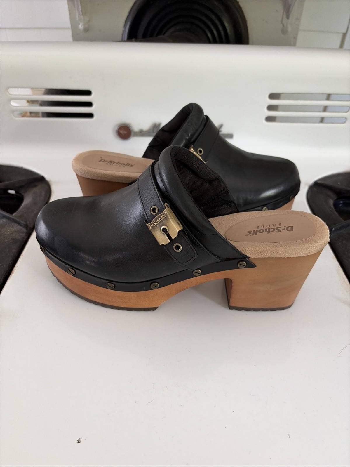 Dr Scholls Women’s SZ 9.5 Mule Clogs Black Faux Leather Wooden Studded Buckle
