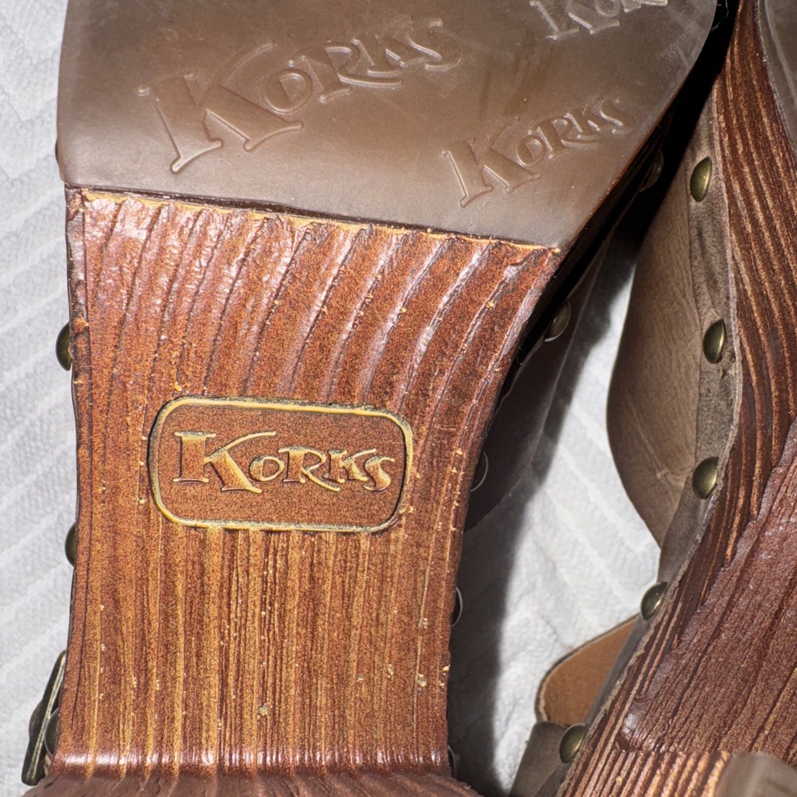 Korks Evah Clog Chunky Wood Heel Mushroom Brown Leather Studded Strap Y2K Sz 8