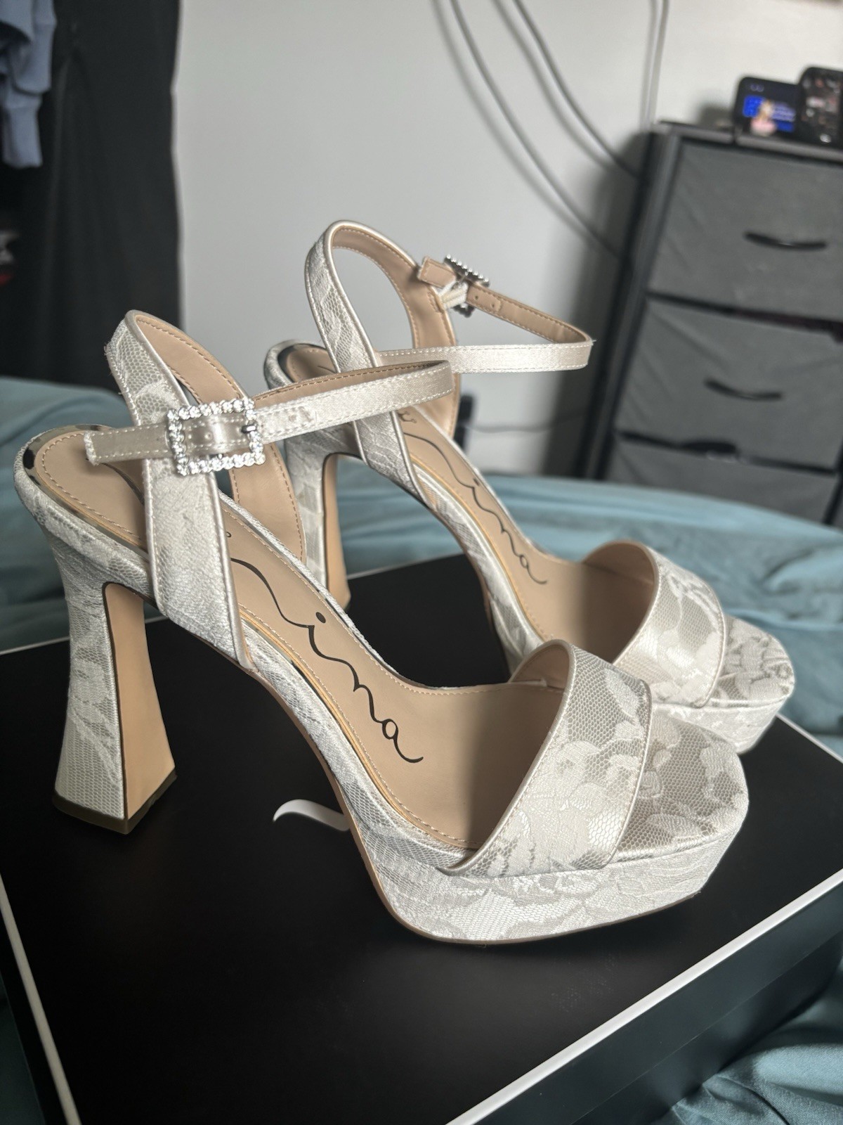Nina Alma Ivory Lace Ultra-High Platform Sandals – Size 6.5 – NEW