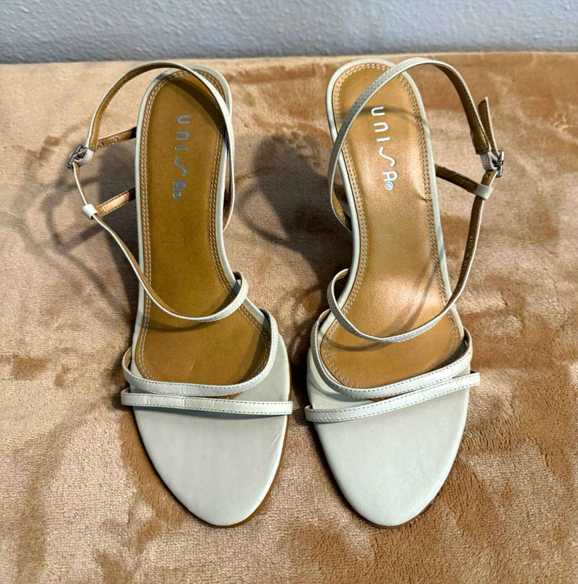 Unisa Women’s White Leather Strappy Square Toe Ankle Strap Heels Buckle 7.5