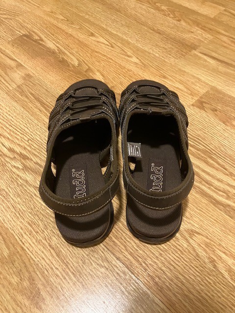 Women’s Mudd Sandals-Brown-New-Size 9.5 M