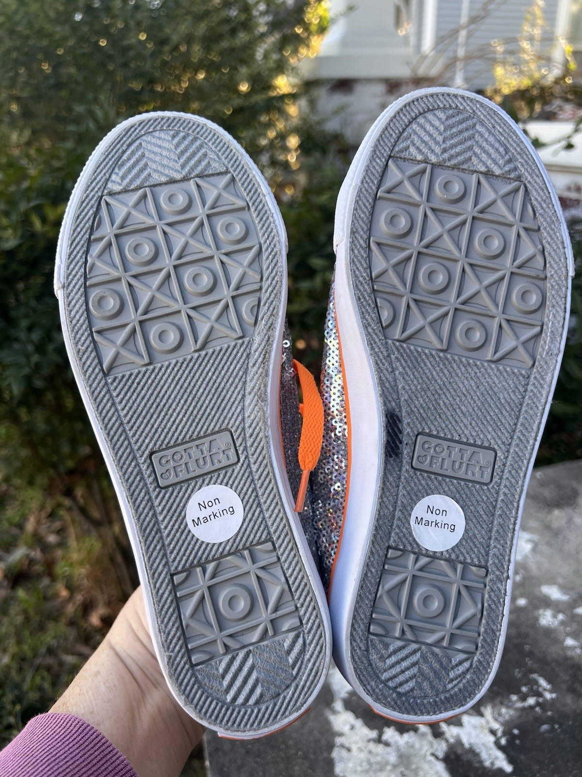 Gotta Flurt Pizzazz Womens Silver Sequin with Orange Accents Shoes Sneakers Sz 3