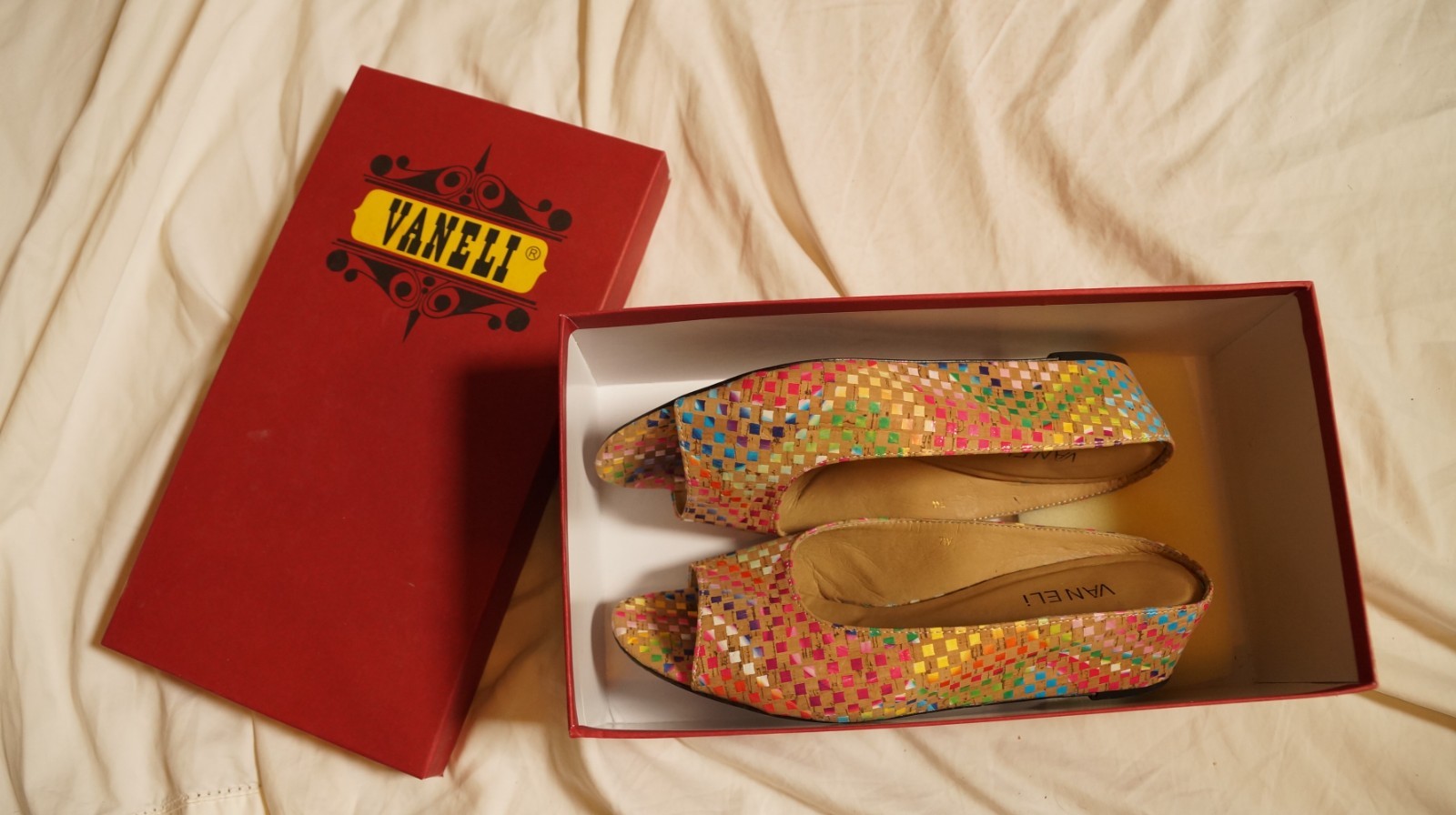 Vaneli Women’s Multicolor Cork Slide-on Sandal (7W)