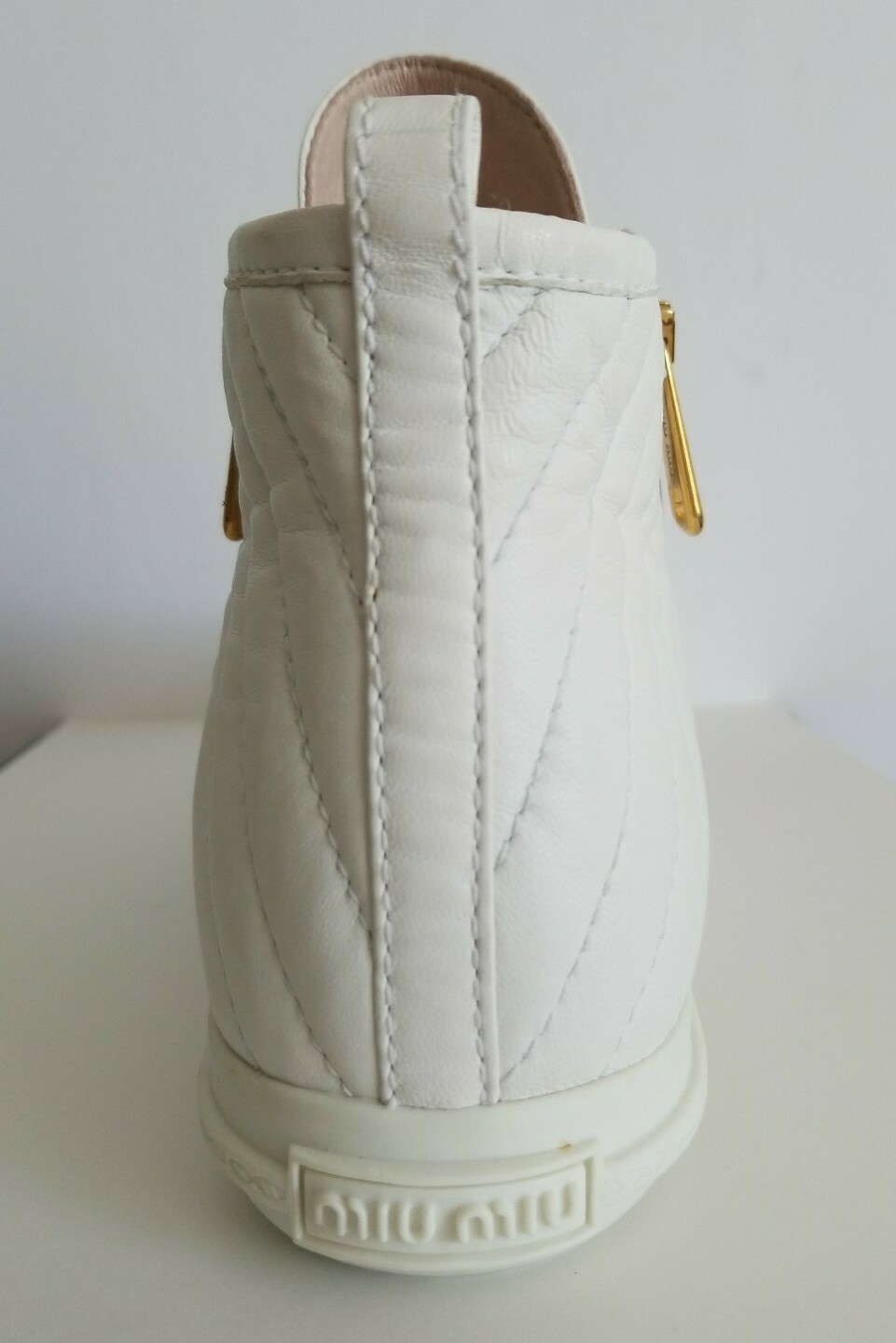 MIU MIU HIGH TOP WHITE QUILTED GOLD LOGO ZIPPER SNEAKERS 38.5 39 I LOVE SHOES