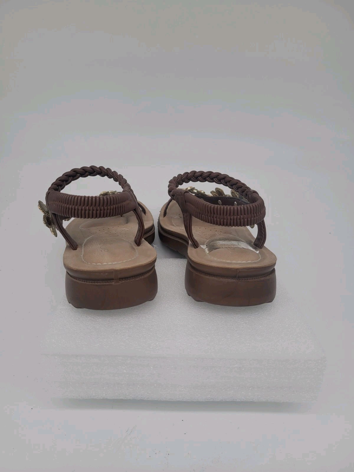 Comfort Sandals Floral Rhinestone Embellished Size 6.5 Worn Once Cushioned Annie