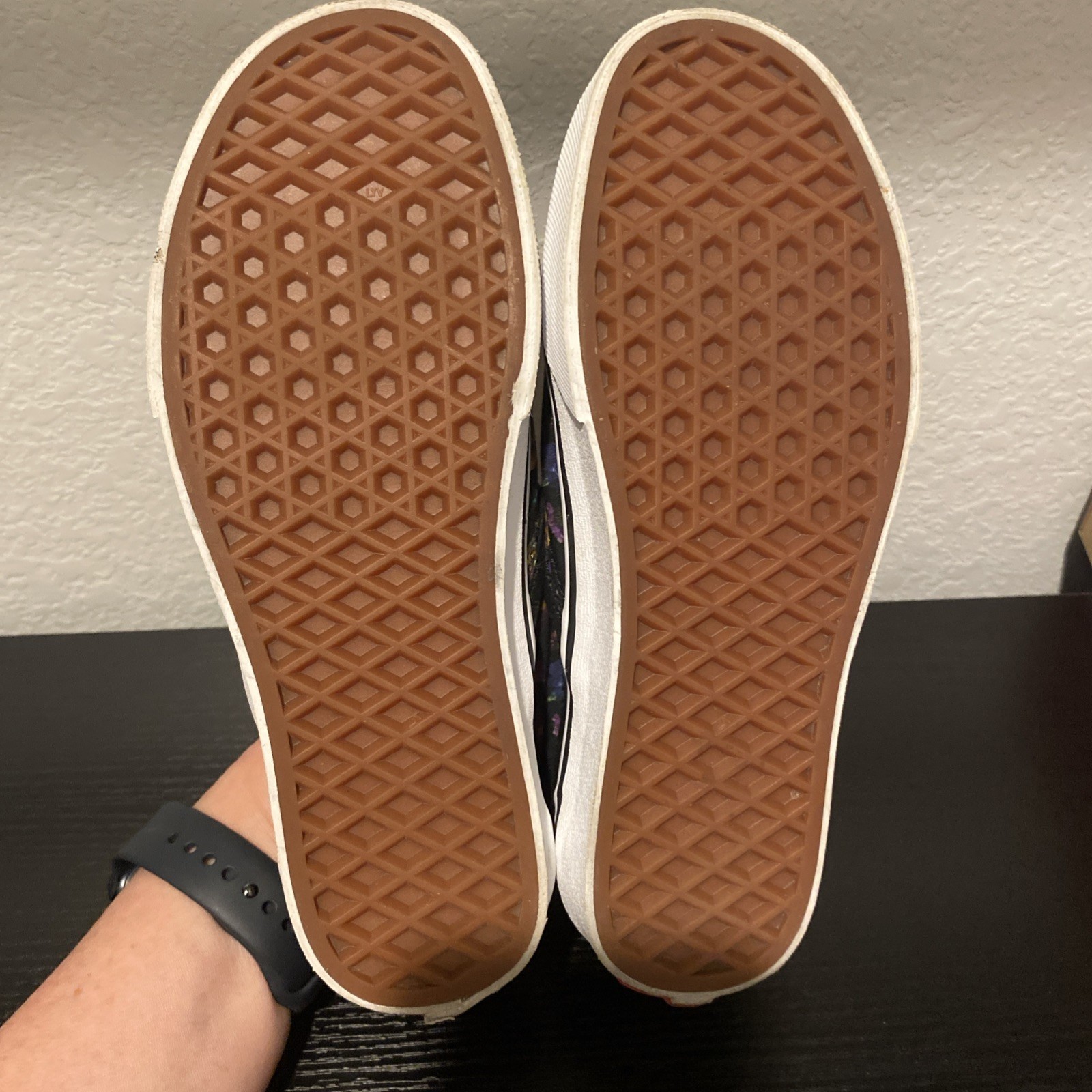 Vans Slip On – Pressed Floral- Size 5 Women US