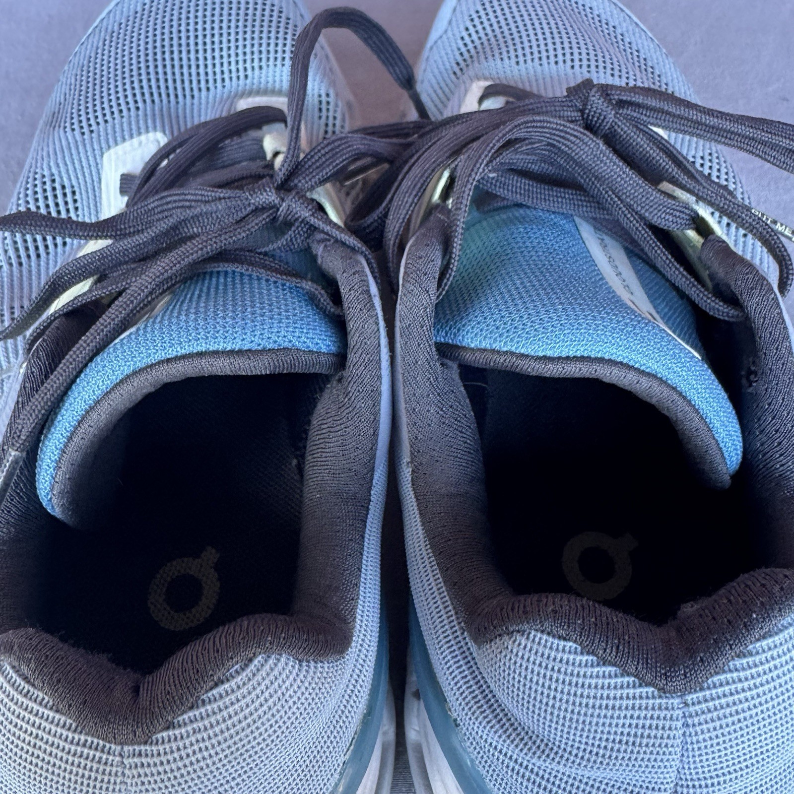 Size 6 – On Cloudstratus Chambray Blue Lavender White 39.98658 Running Shoes
