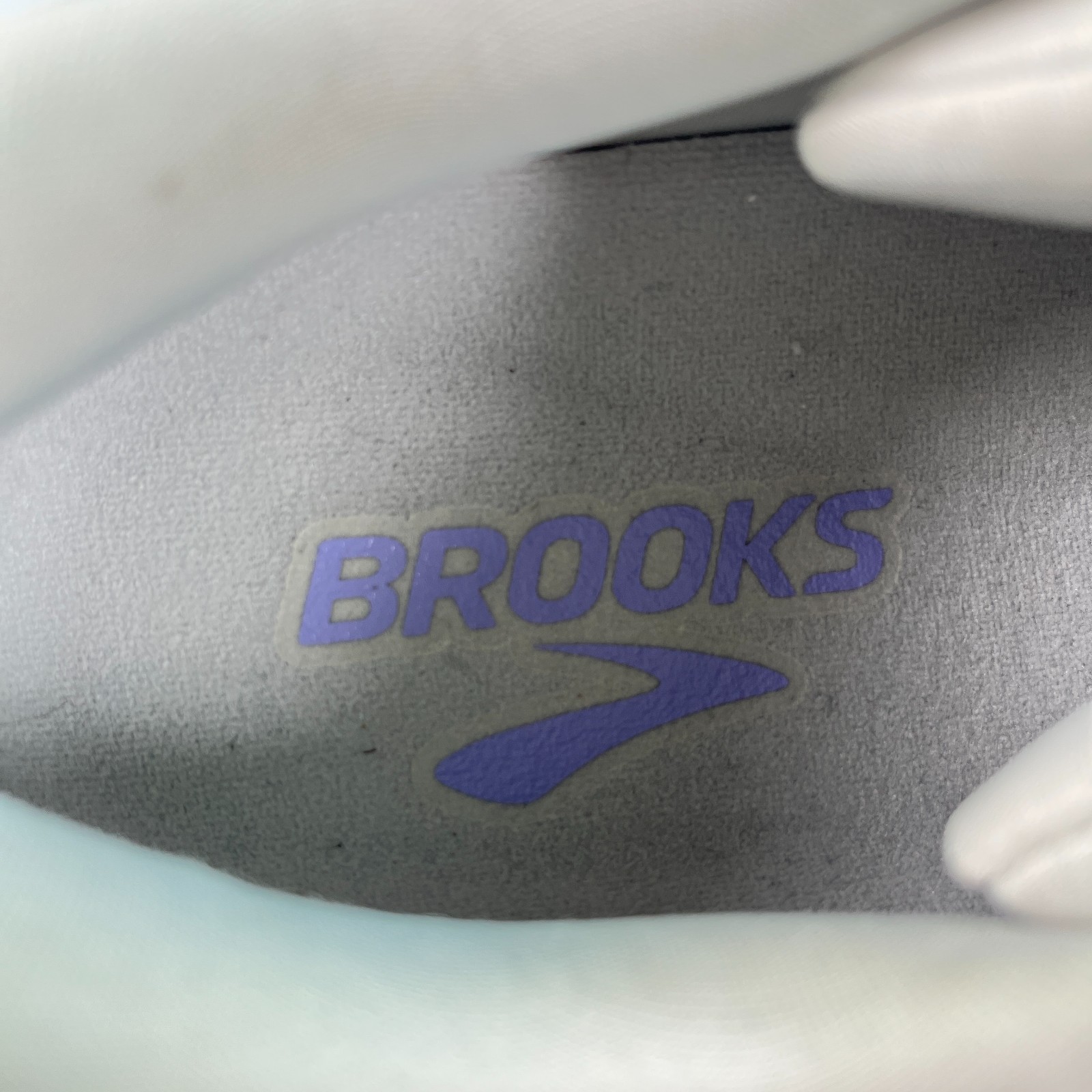 Brooks Ariel GTS 24 Grey Purple Running Shoes 1204141B080 Women’s Sz 11 Mens 9.5