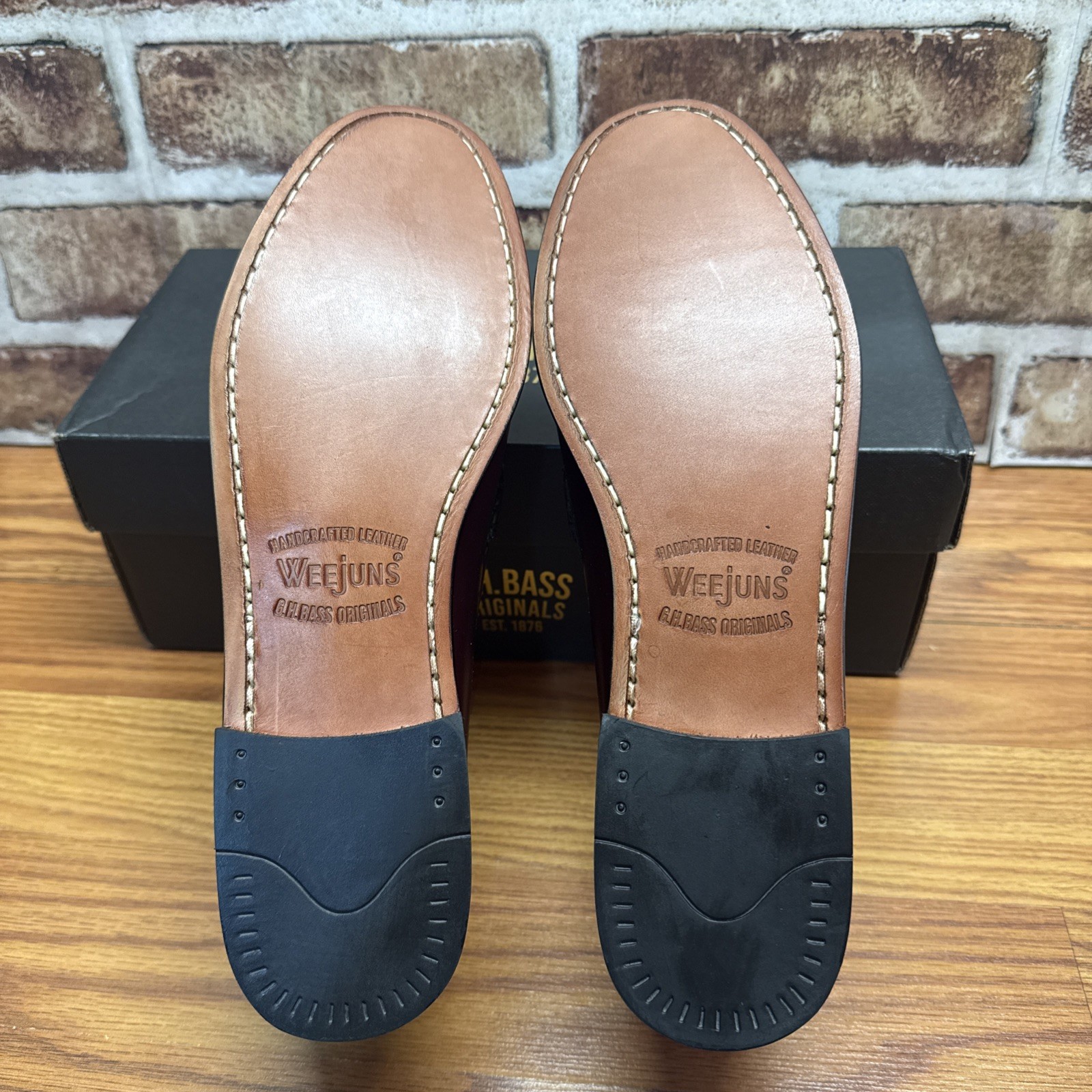 New GH Bass Women’s Whitney Weejuns Penny Loafers Size 9.5 M
