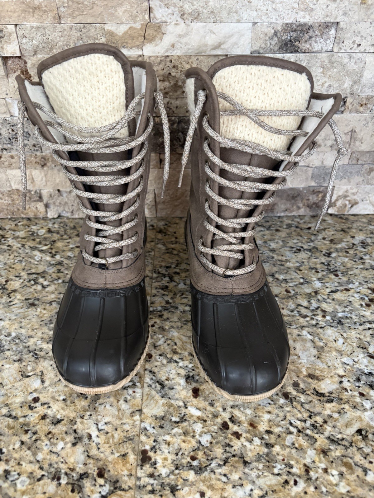 Magellan Outdoors Women’s Brown/Black Duck Boots Faux Fur Lined Lace Up 8M