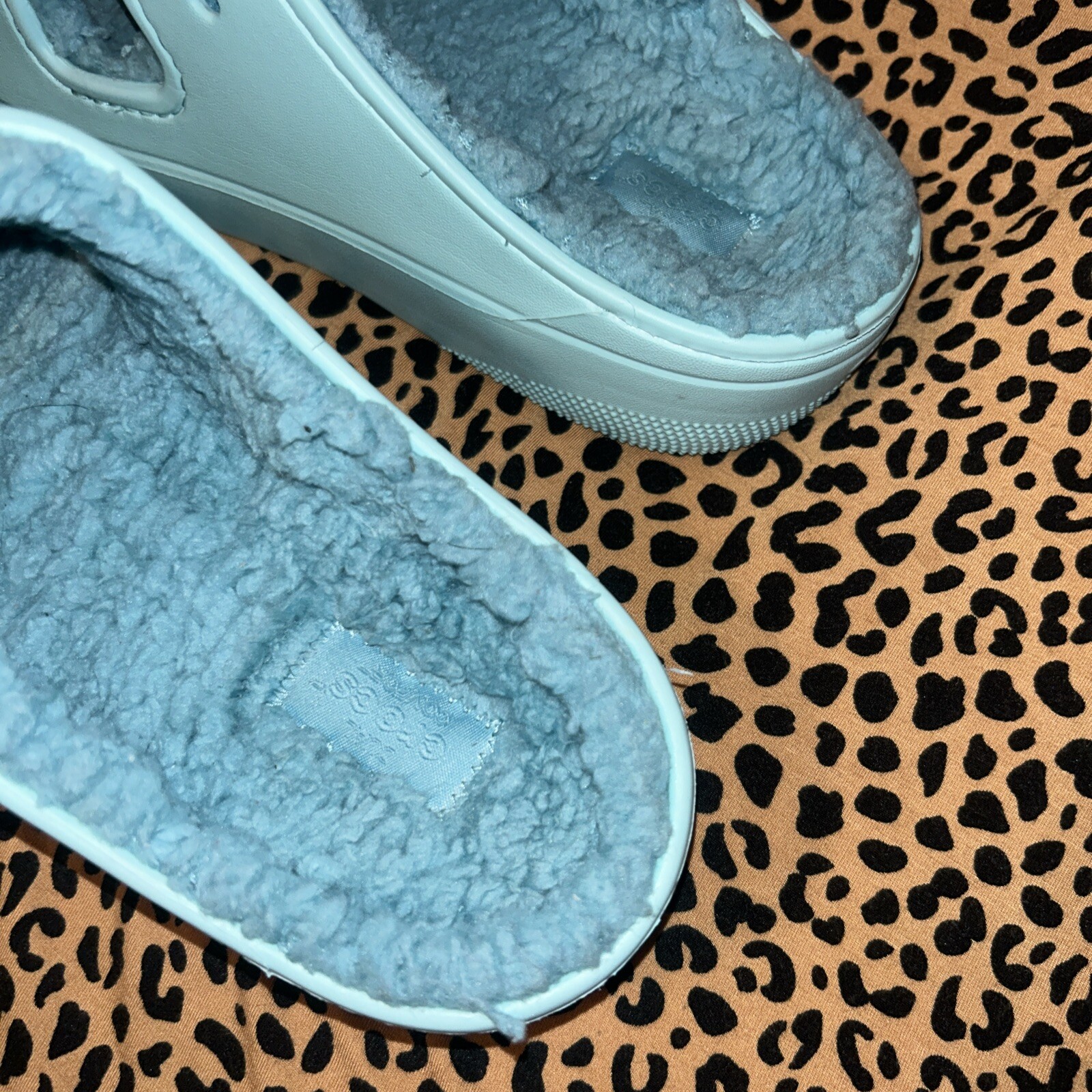 Crocs Slides Women’s 10 Men’s 8 Fleece Lined Lightweight Slip-on Sandals Jibbit