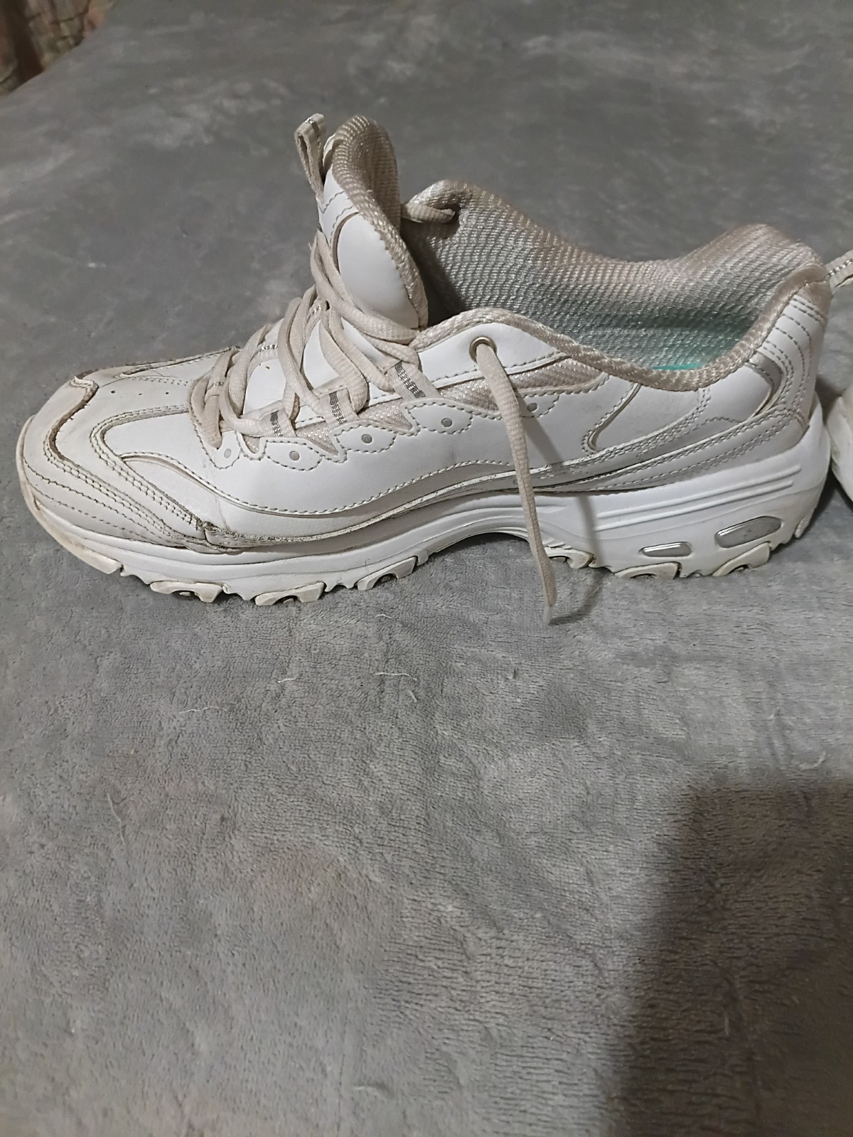Skechers D’Lites Fresh Start White Sneakers Womens Size 11 Wide 11EW Chunky