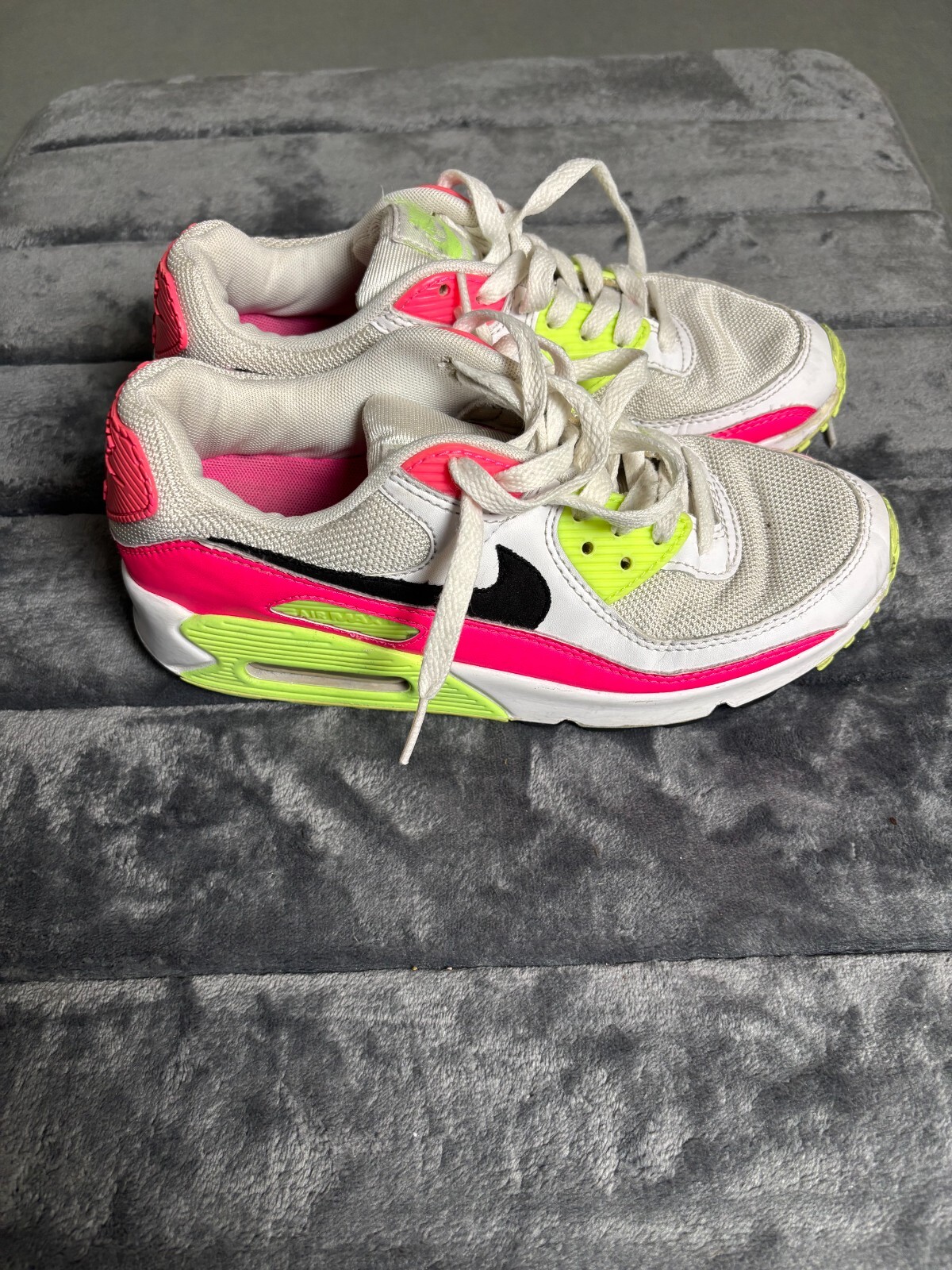 Nike Air Max 90 Women’s Running Shoes Size 8 White Pink Green Low Top Sneakers