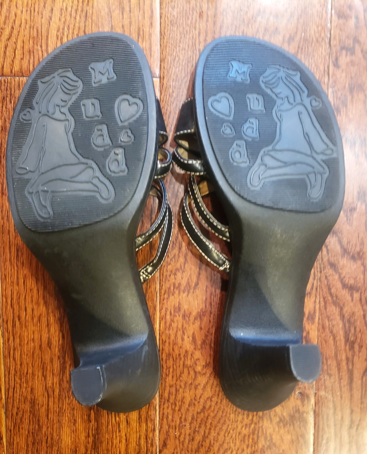 New No Tags – Mudd Ladies Shoes – Size 9.5 – 90s Block heel sandal – Black