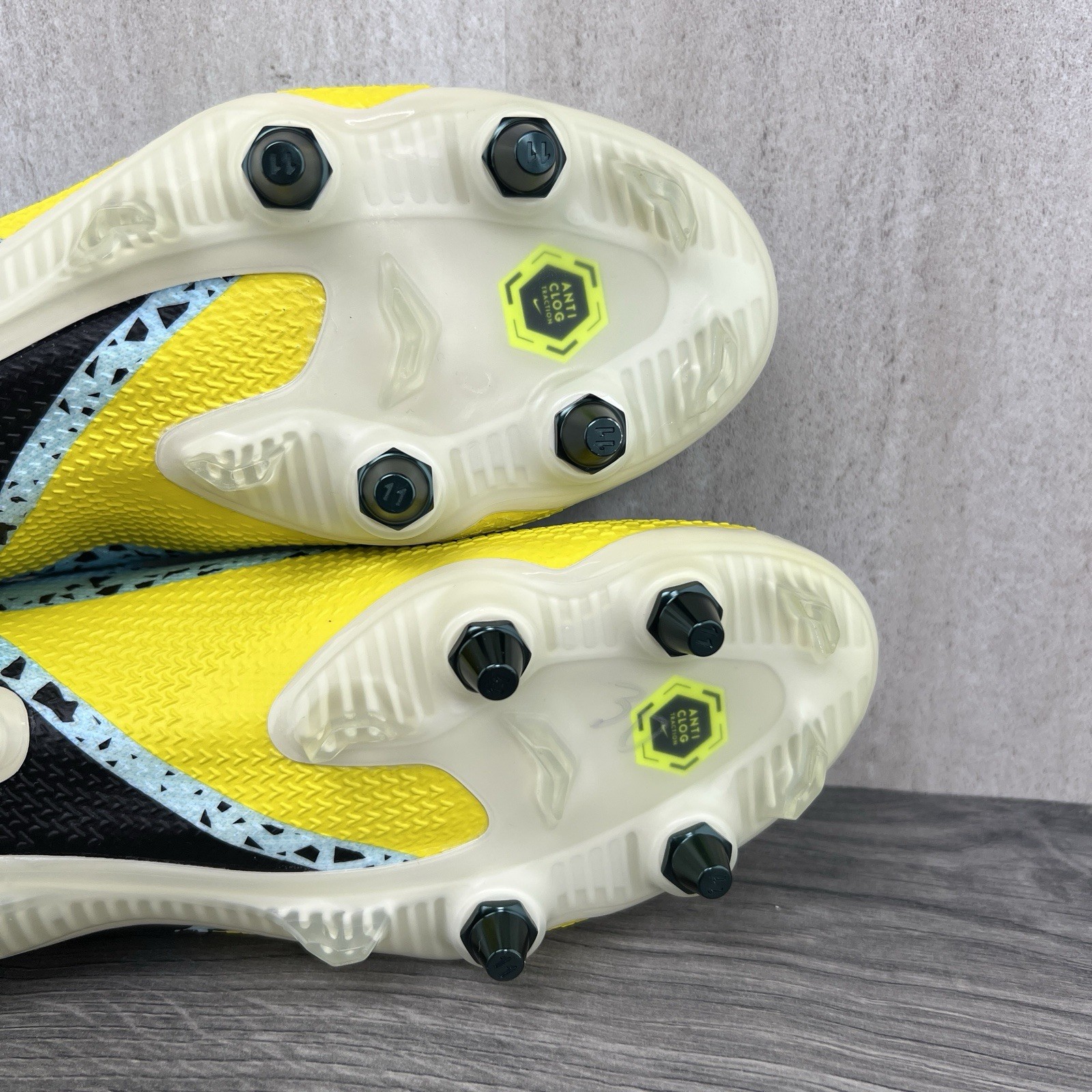 Nike Phantom GT2 Elite DF SG PRO 6.5 Mens 8 Womens Glacier Ice Black Soccer