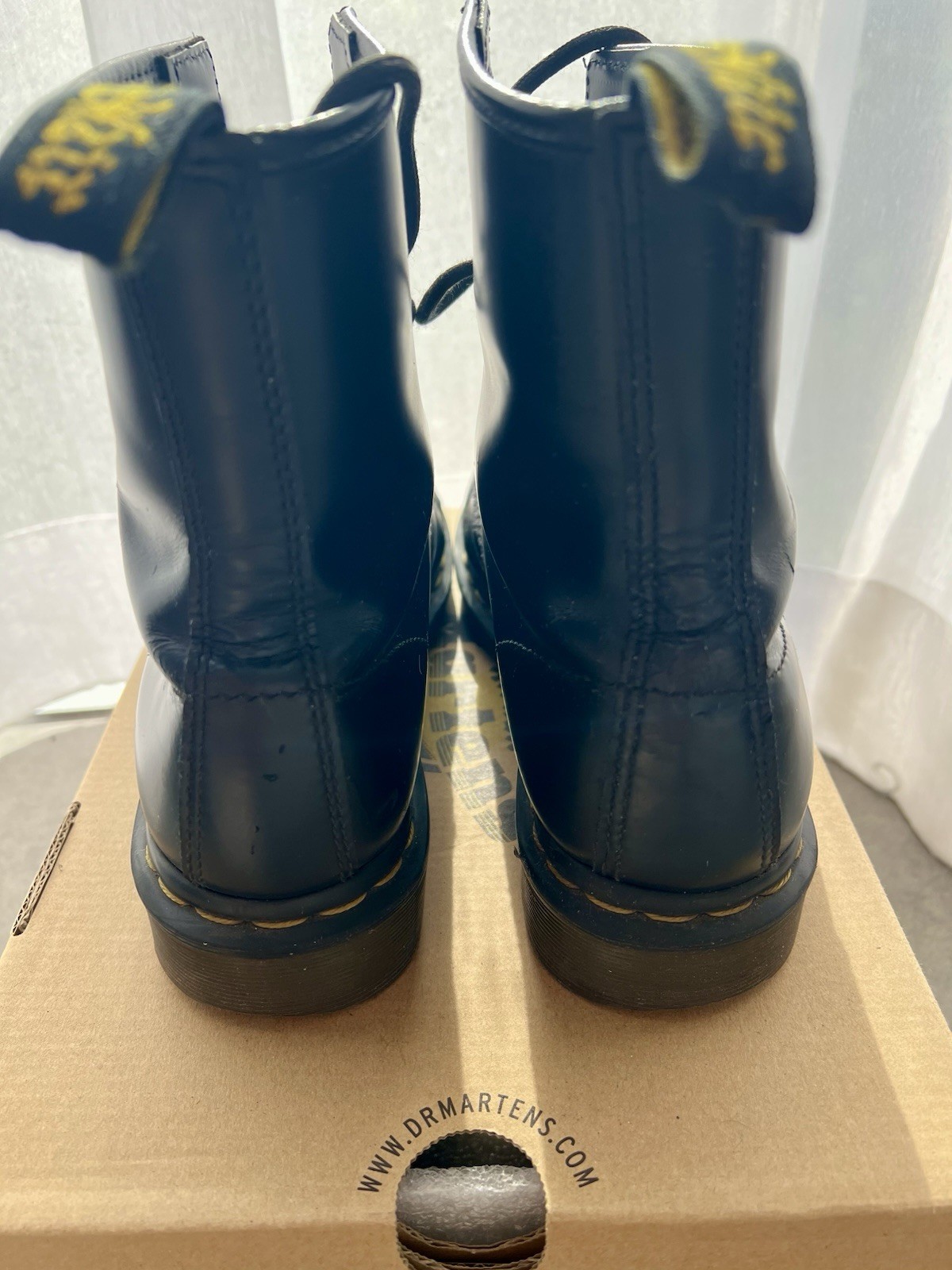 Authentic Dr. Martens 1460W Leather Women’s Boots 8 US – Black