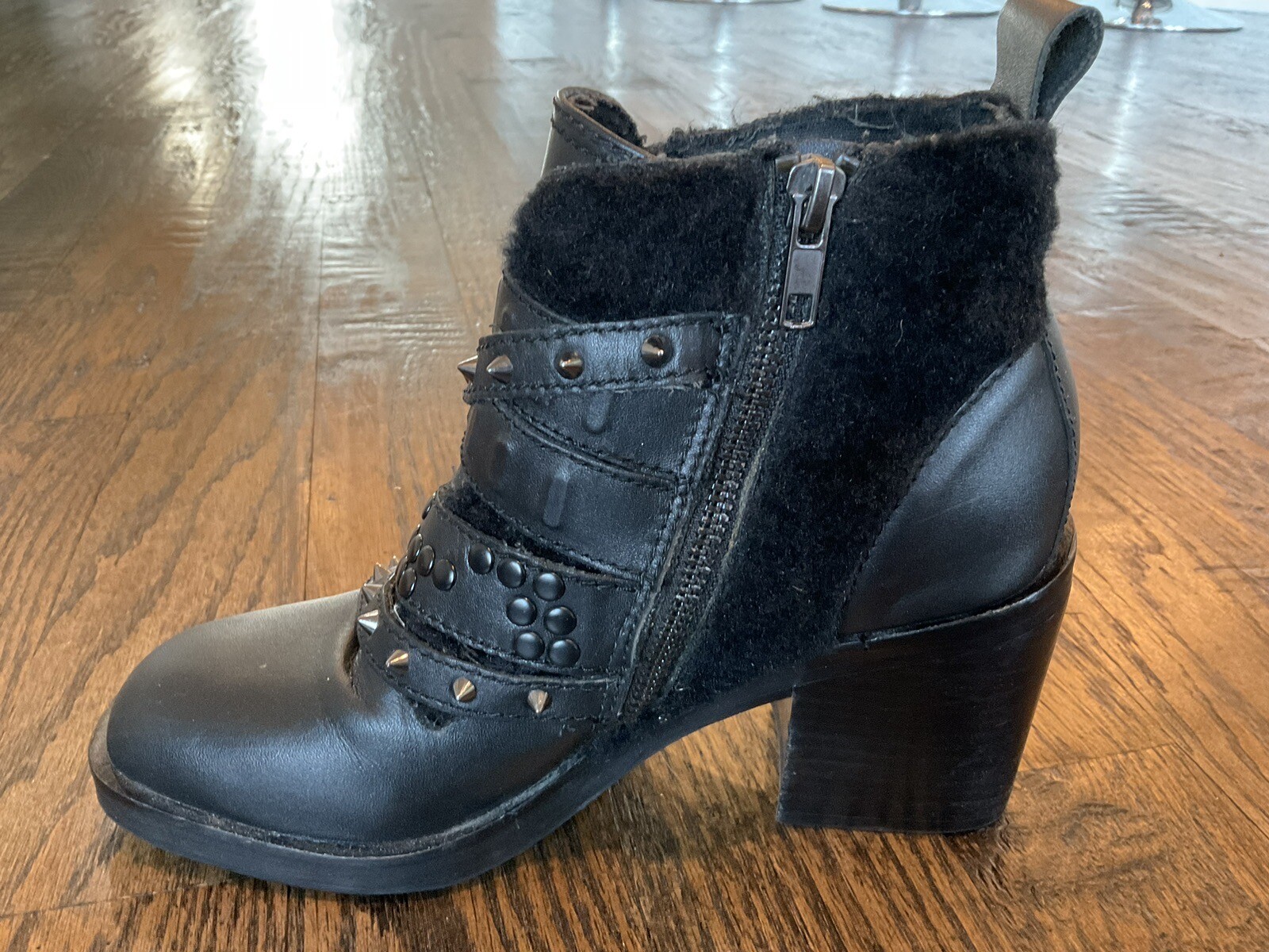 Kelsi Dagger Brooklyn Black Studded 3″ BlockHeel Ankle Boots Women’s US Size 6.5