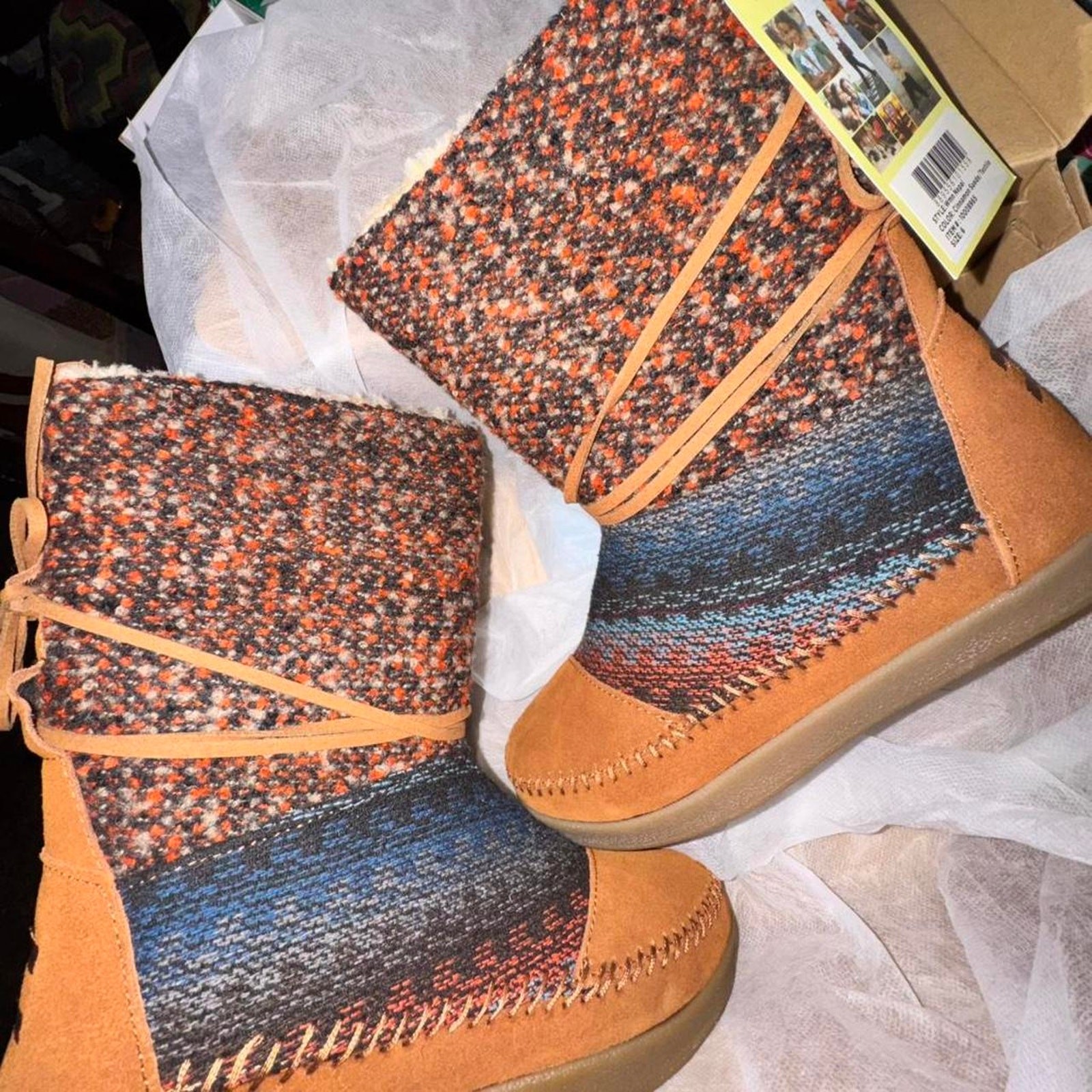 Nwt toms nepal cinnamon suedetextile