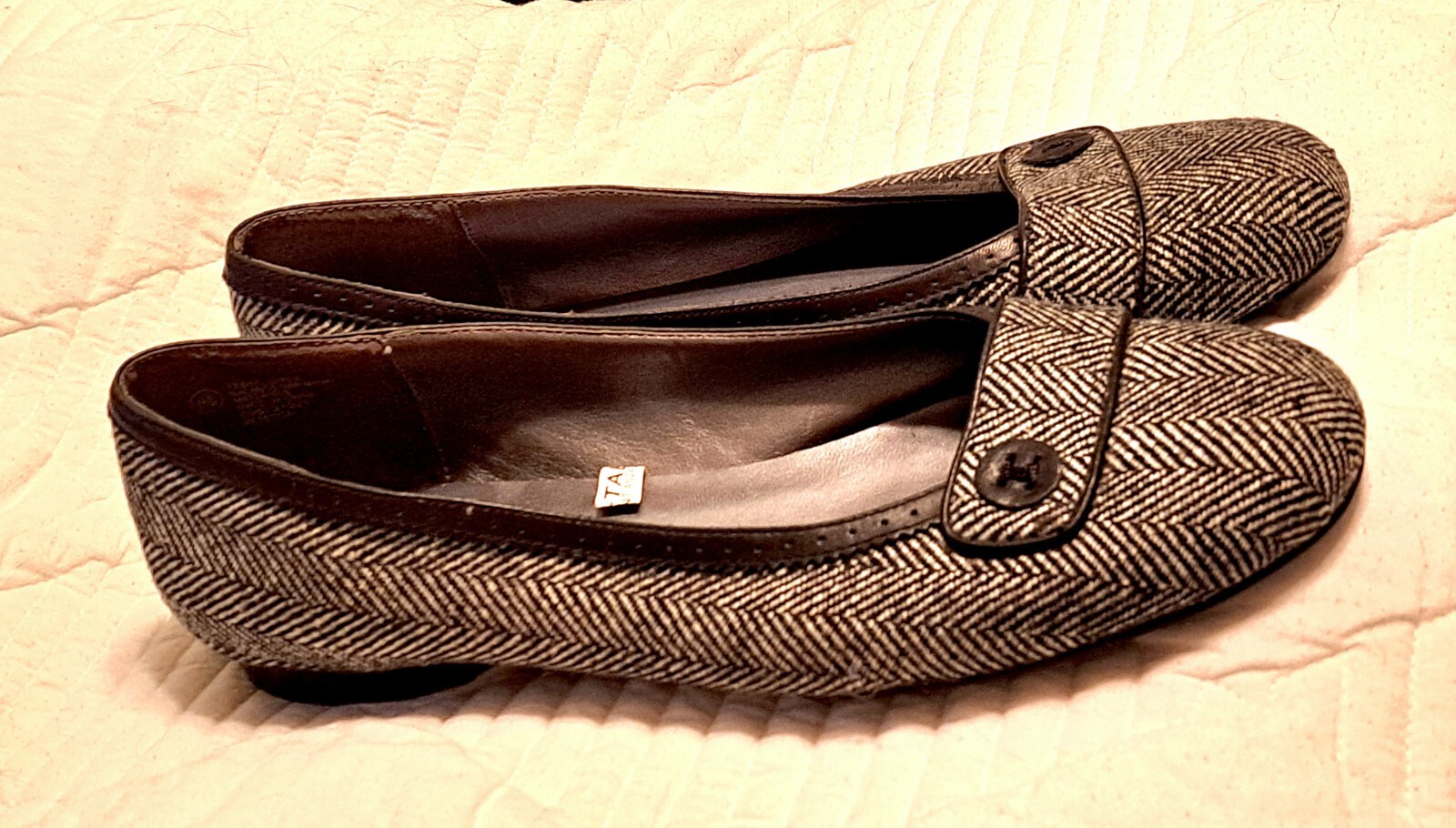 Womens Shoes Size 8 1/2 Isaac Mizrahi Target Exclusive B & W Pattern