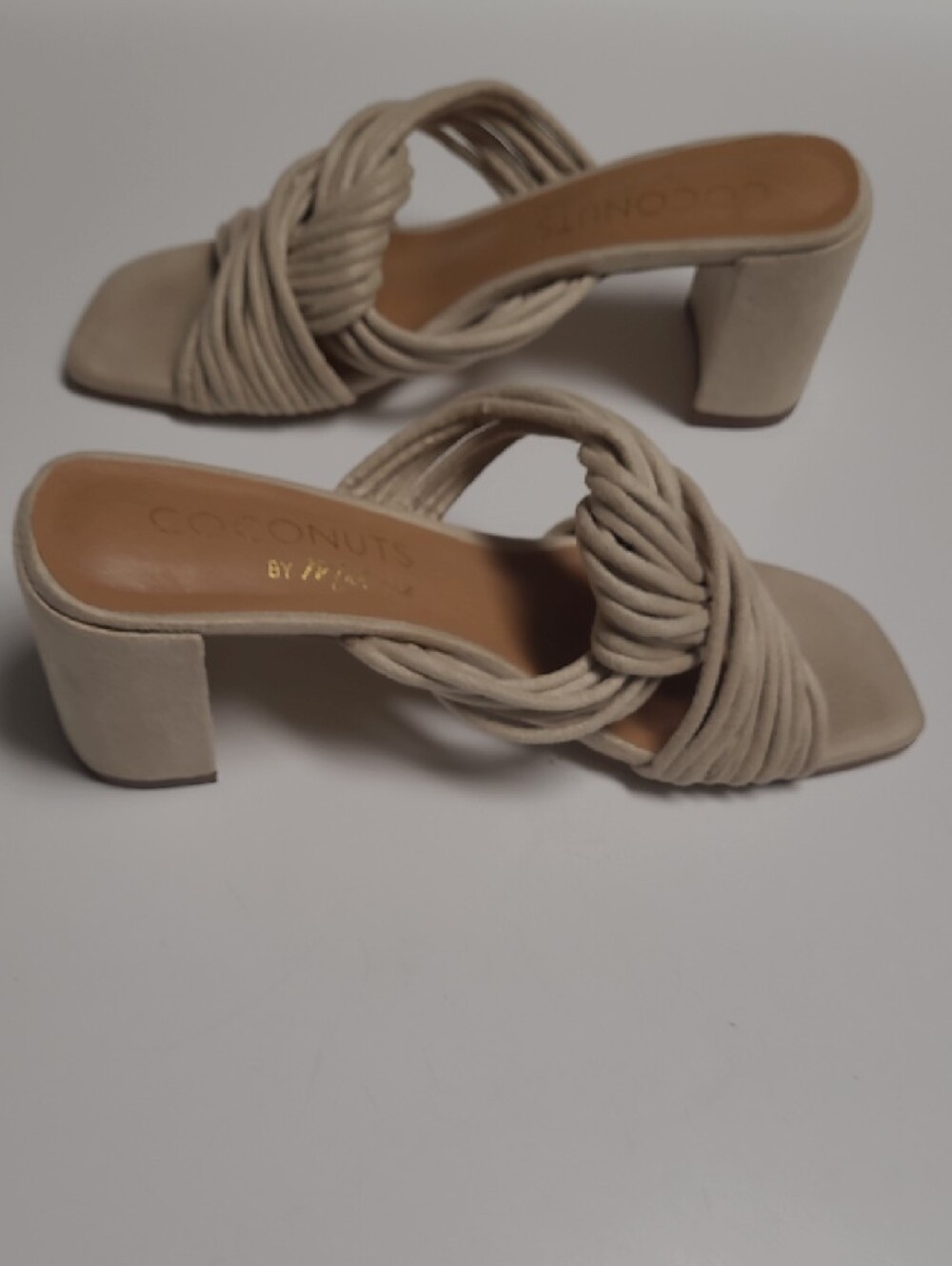 Coconuts by Matisse Roman Taupe Twisted Strap Block Heel Mules – Size 8