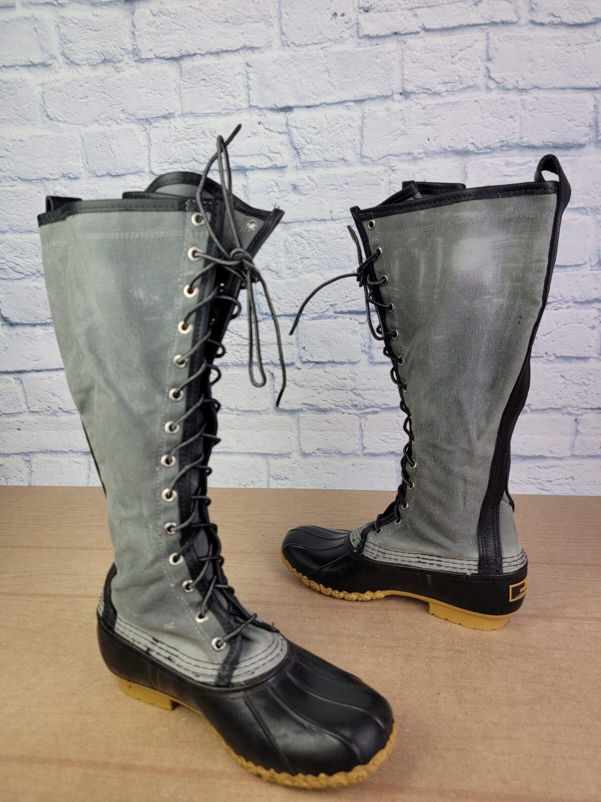 LL Bean Women’s Signature Waxed Canvas Maine Tall Hunting Boots Size 7 M