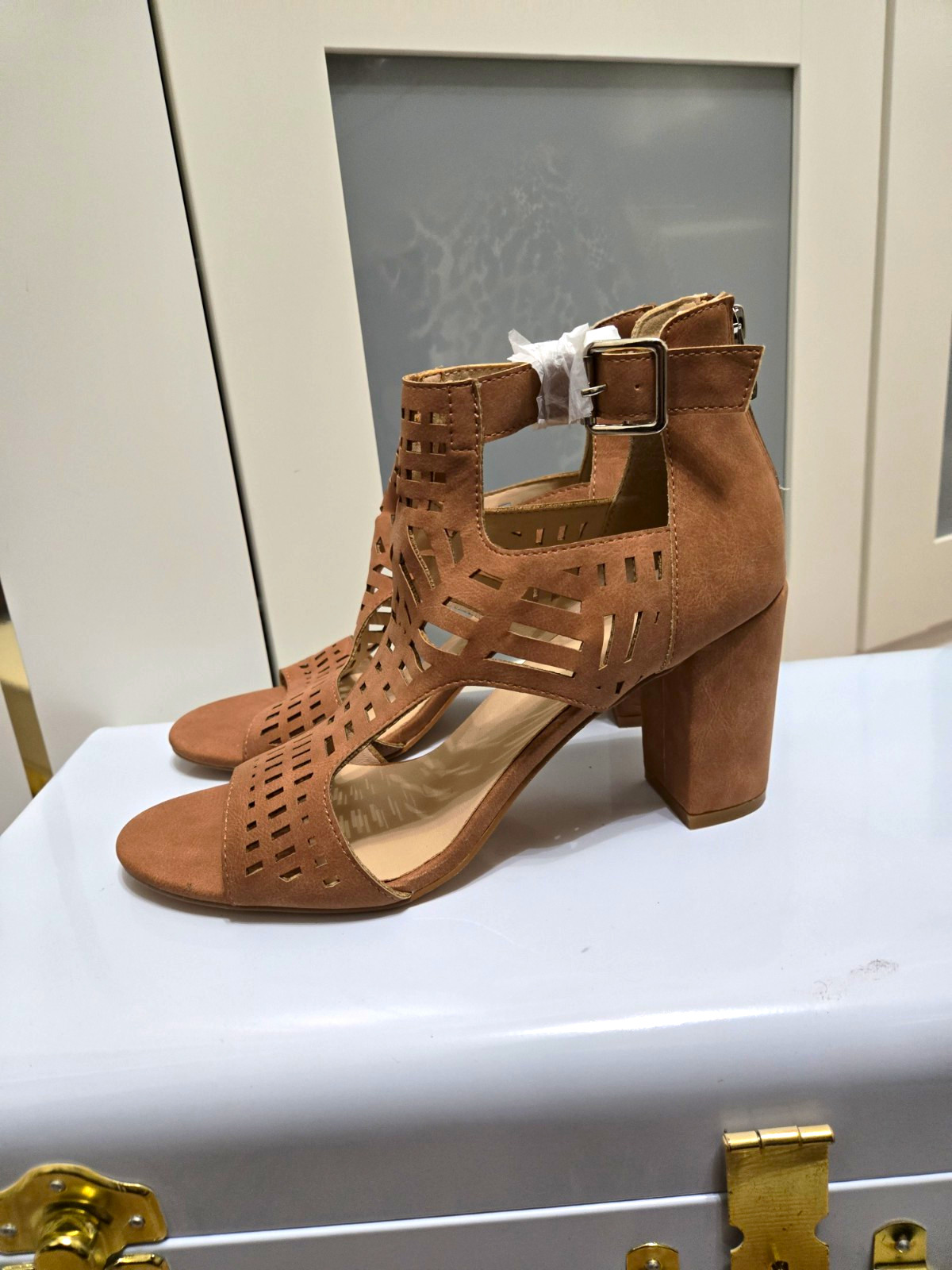 Women’s Brown Faux Suede Cut-Out Strappy Ankle Strap Open Toe Heels US 10