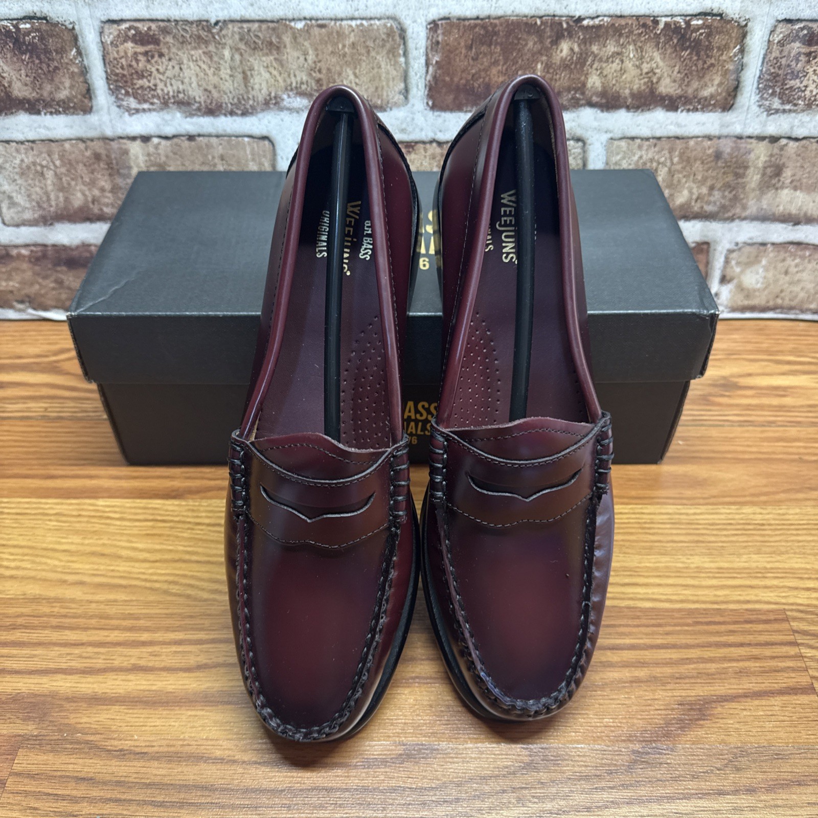 New GH Bass Women’s Whitney Weejuns Penny Loafers Size 9.5 M