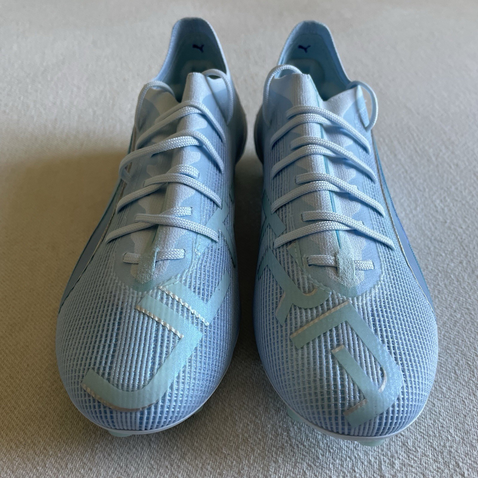 Puma Ultra 5 Ultimate Light Up FG Women Size 8 Soccer Cleat Icy Blue